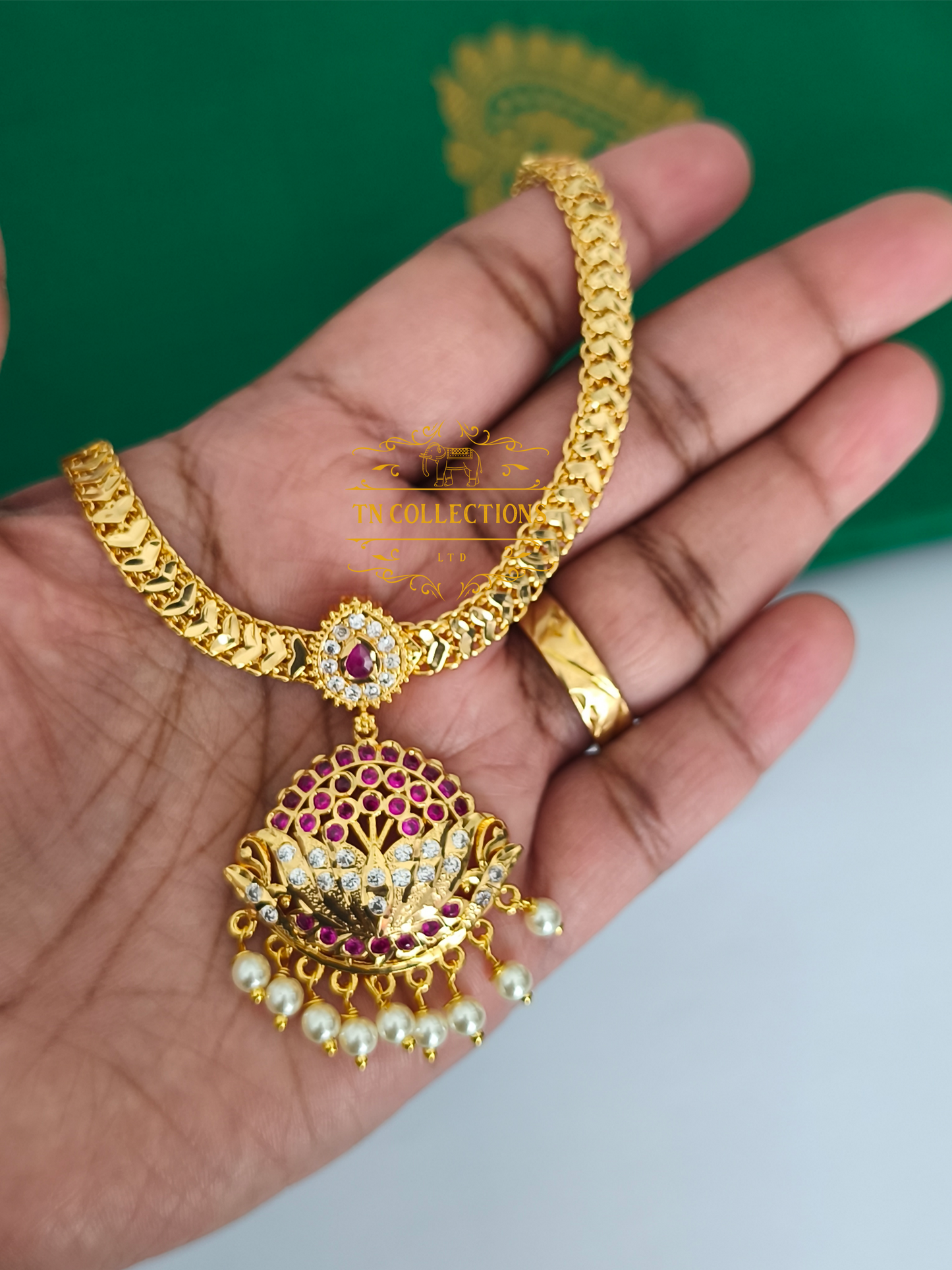 Micro Gold-Plated Traditional Alli Attiyal Necklace (Ruby & white)