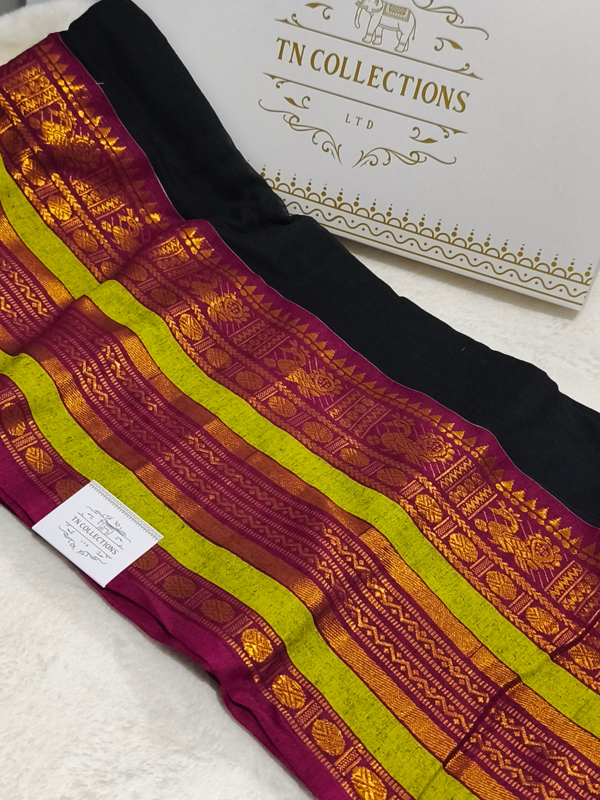 Kerala Special Mul Cotton Saree with Kanchi Border