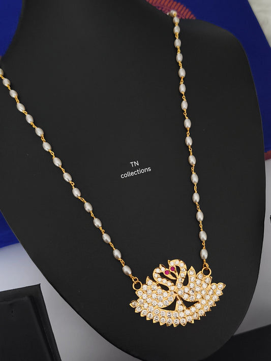 Micro gold plated Swan pathakkam with pearl chain
