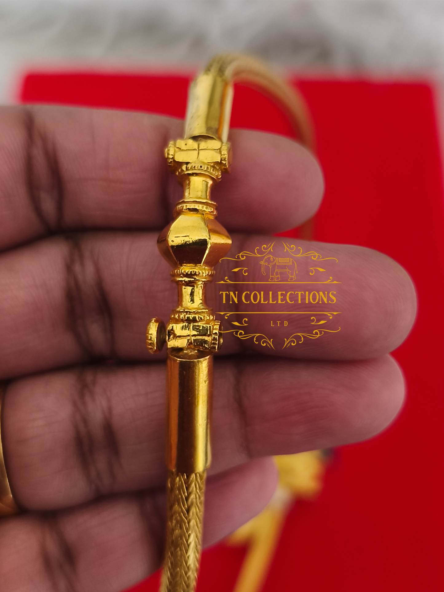 22ct Gold plated Traditional Vaira Thalikodi with kombu thali (Unscrewable Clasp)