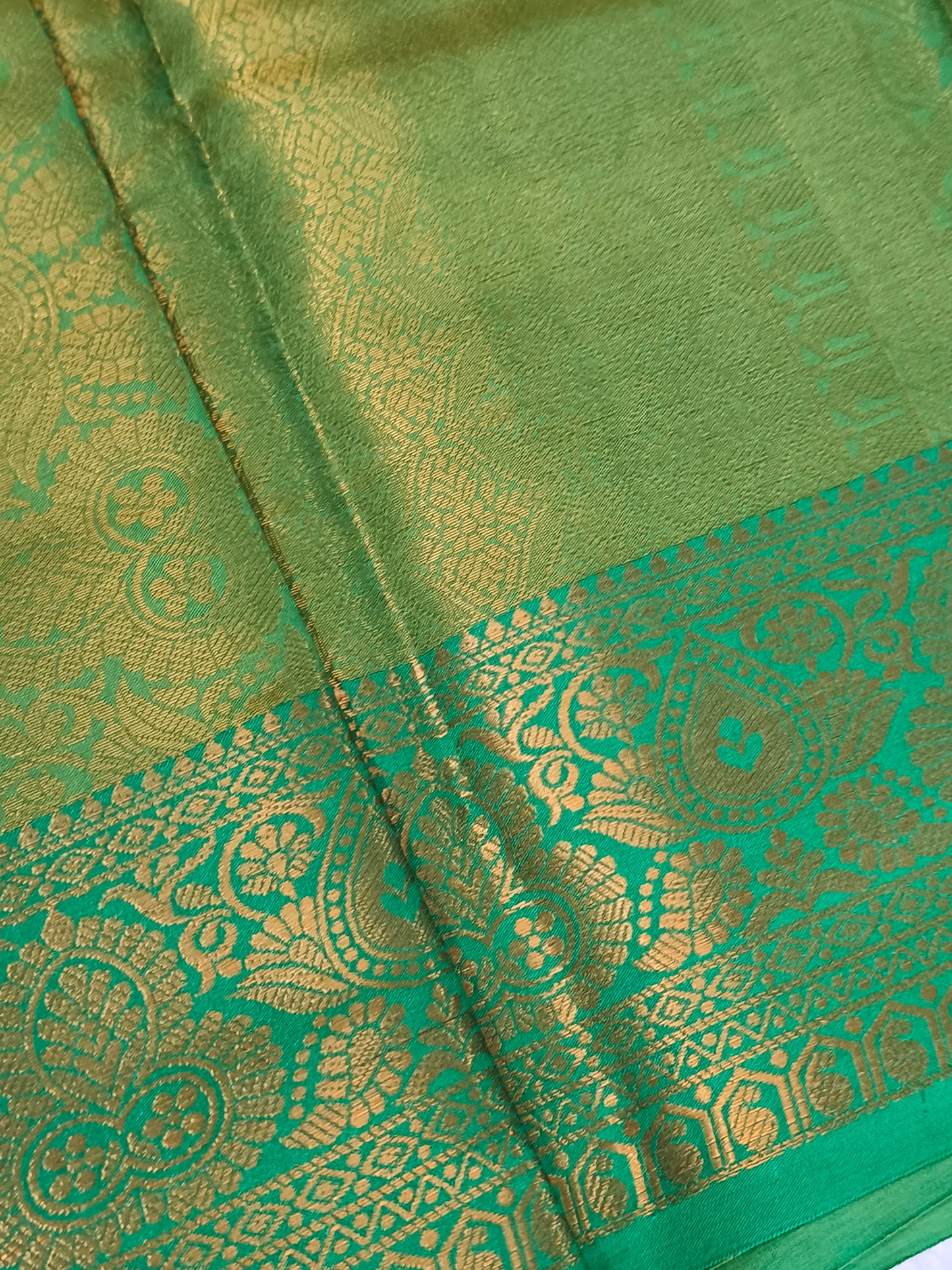 Vairaoosi Soft Silk Saree (Yellow)