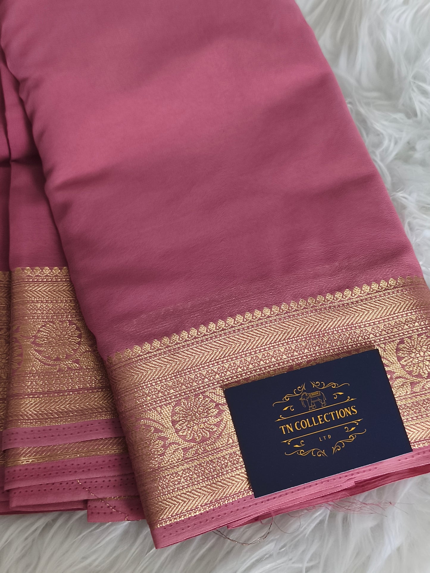 Dusky Pink colour Chiffon Georgette Party Saree
