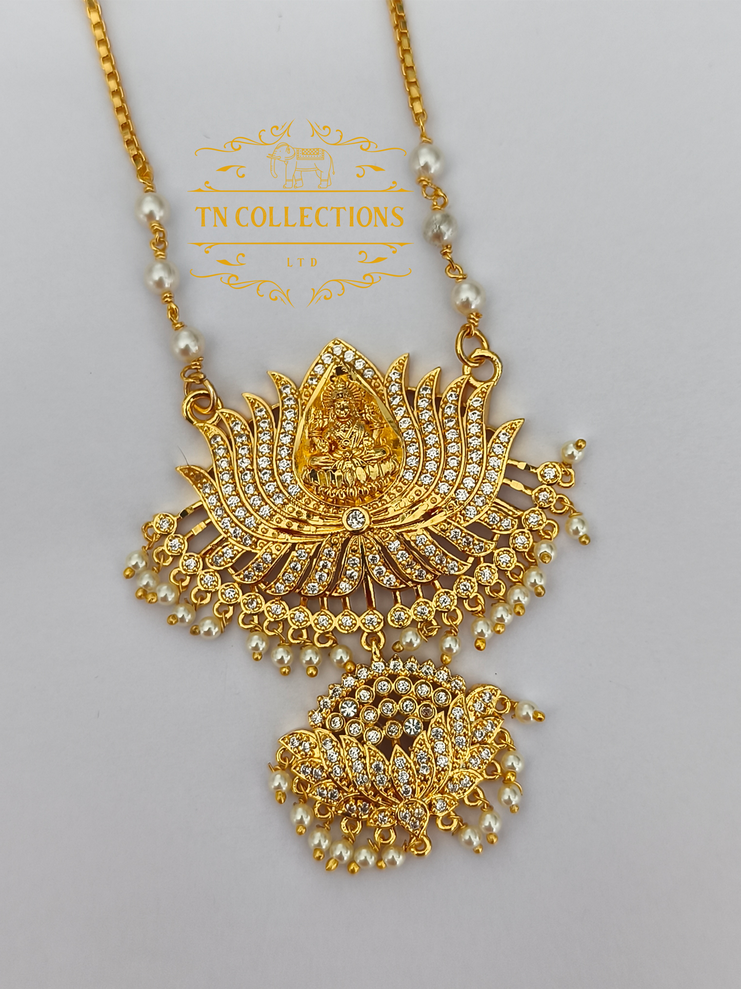 Micro Gold-Plated Traditional Pathakkam with single layer pearl chain (Full white stones)