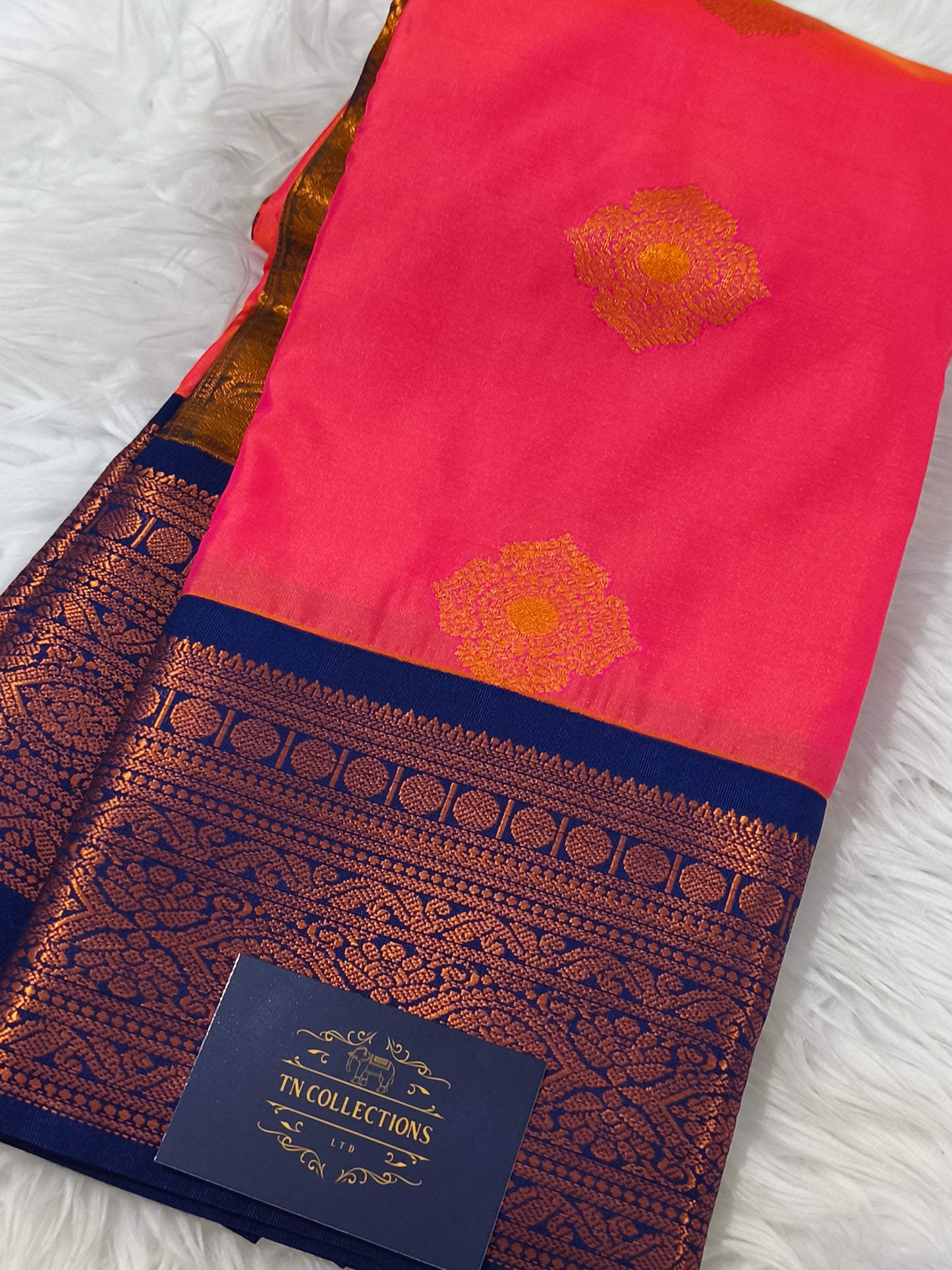 Korvai Premium soft silk saree(Dual Tone)