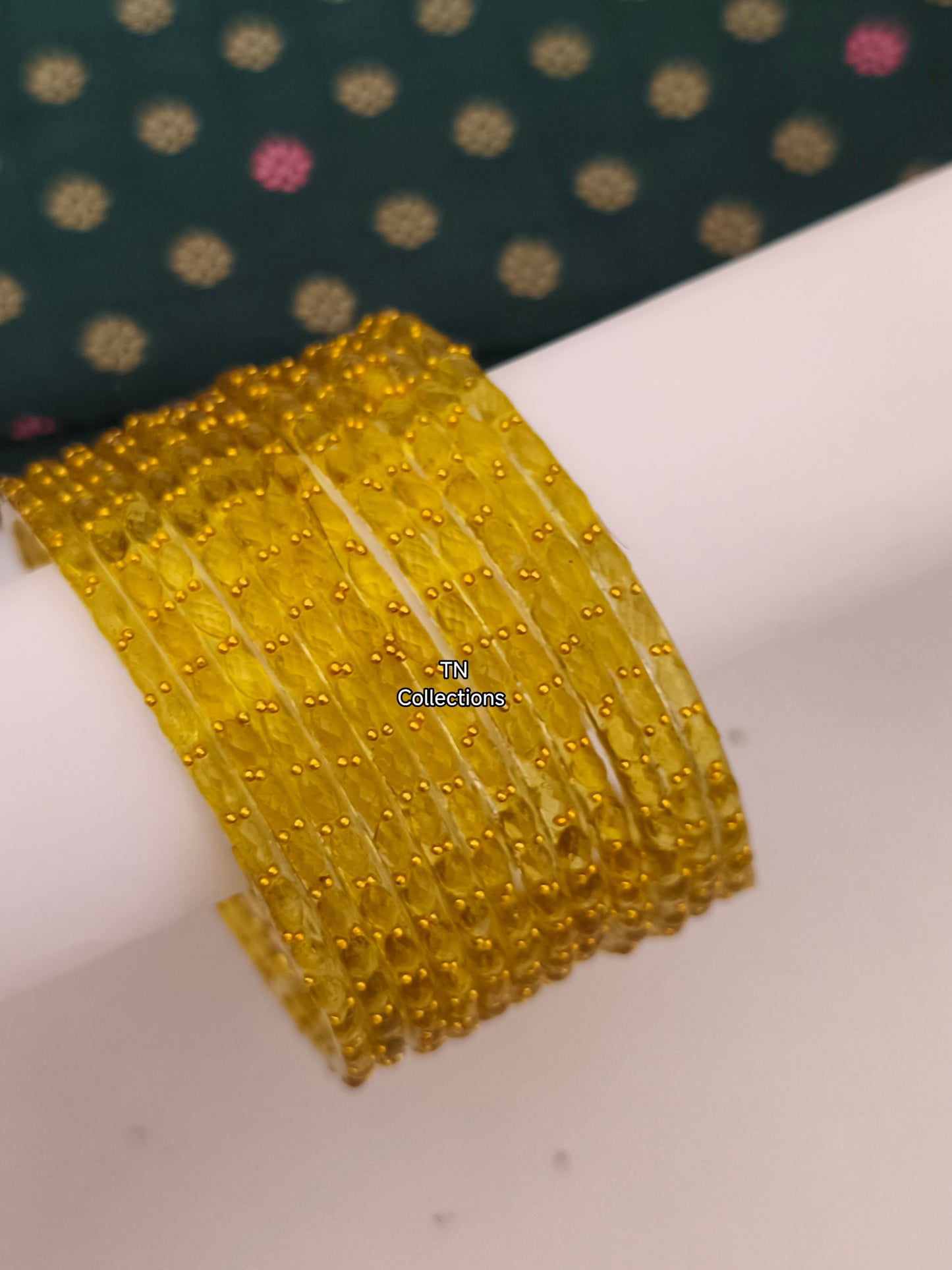 Raindrop Glass Bangles (Size 2.8)