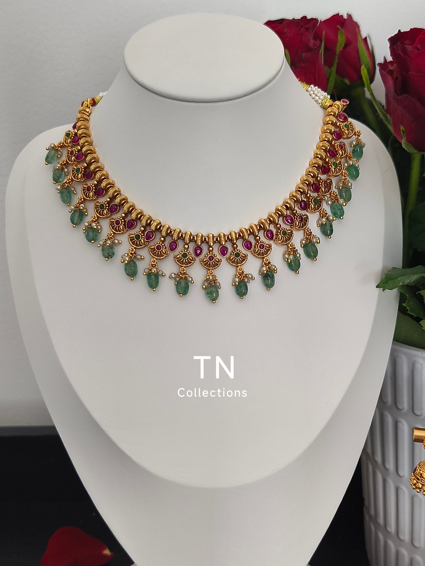 Matte Finish Real Jadu Stone Necklace