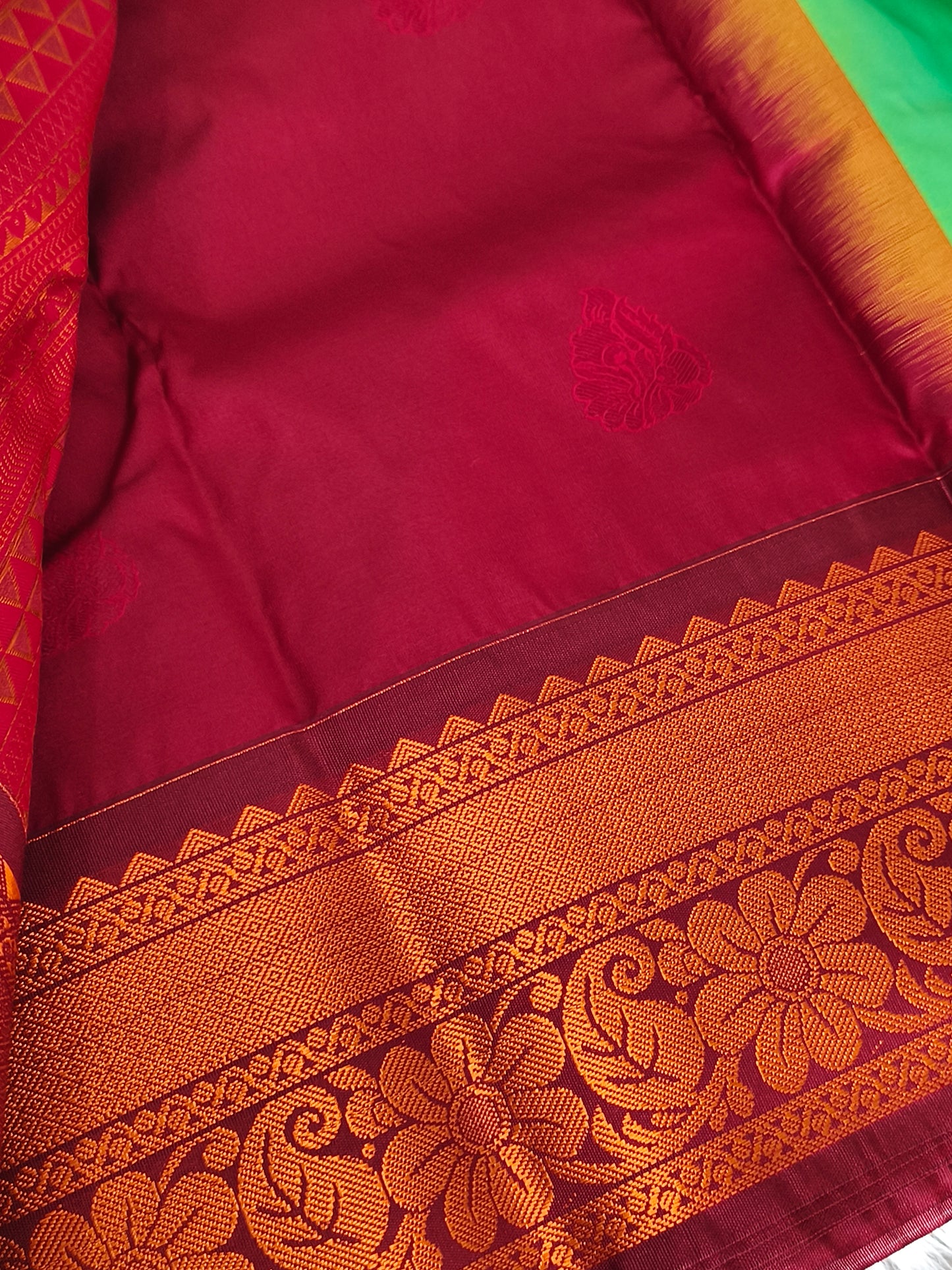 Korvai Premium soft silk saree