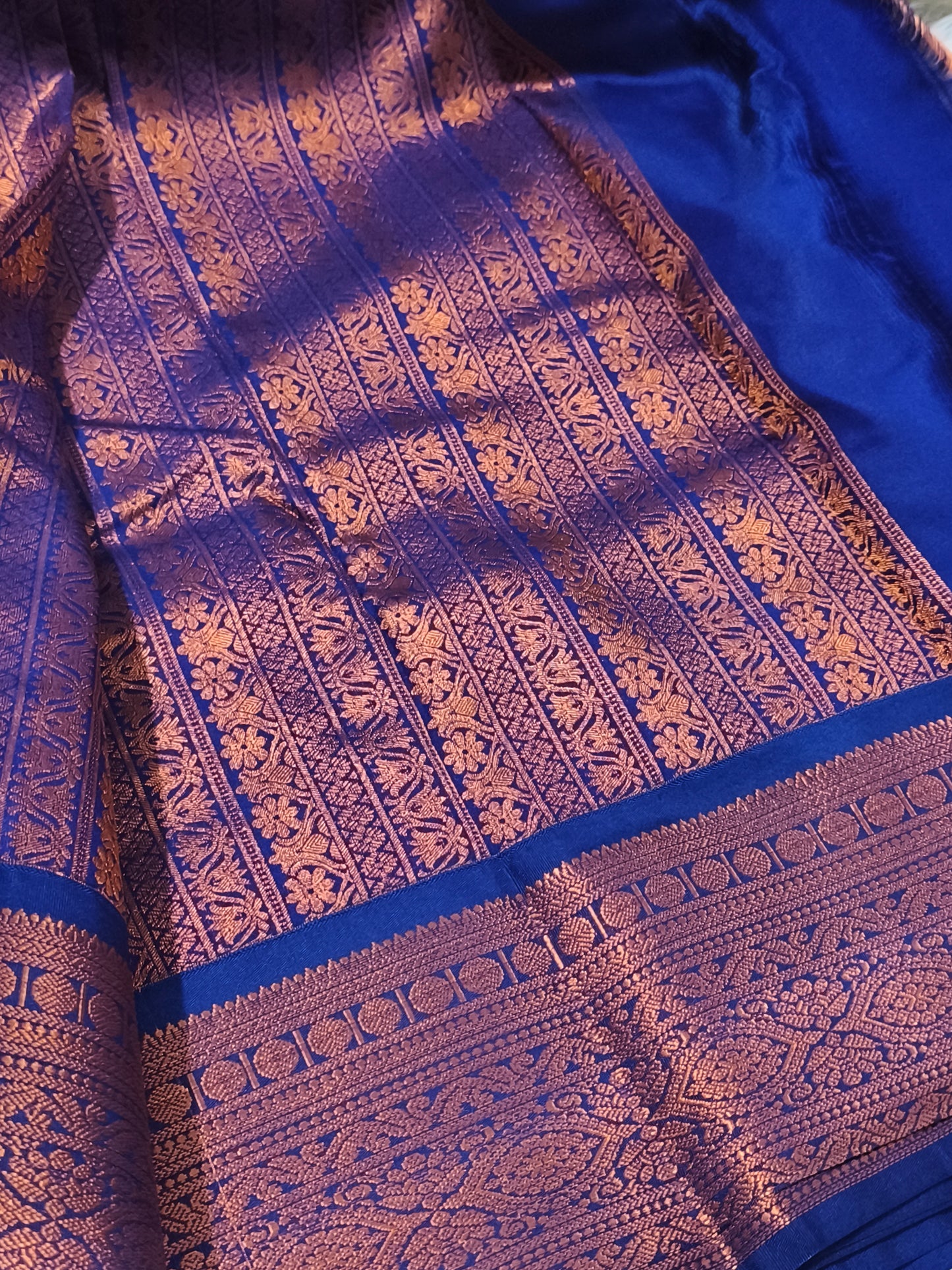 Premium Korvai soft silk saree with contrast blouse