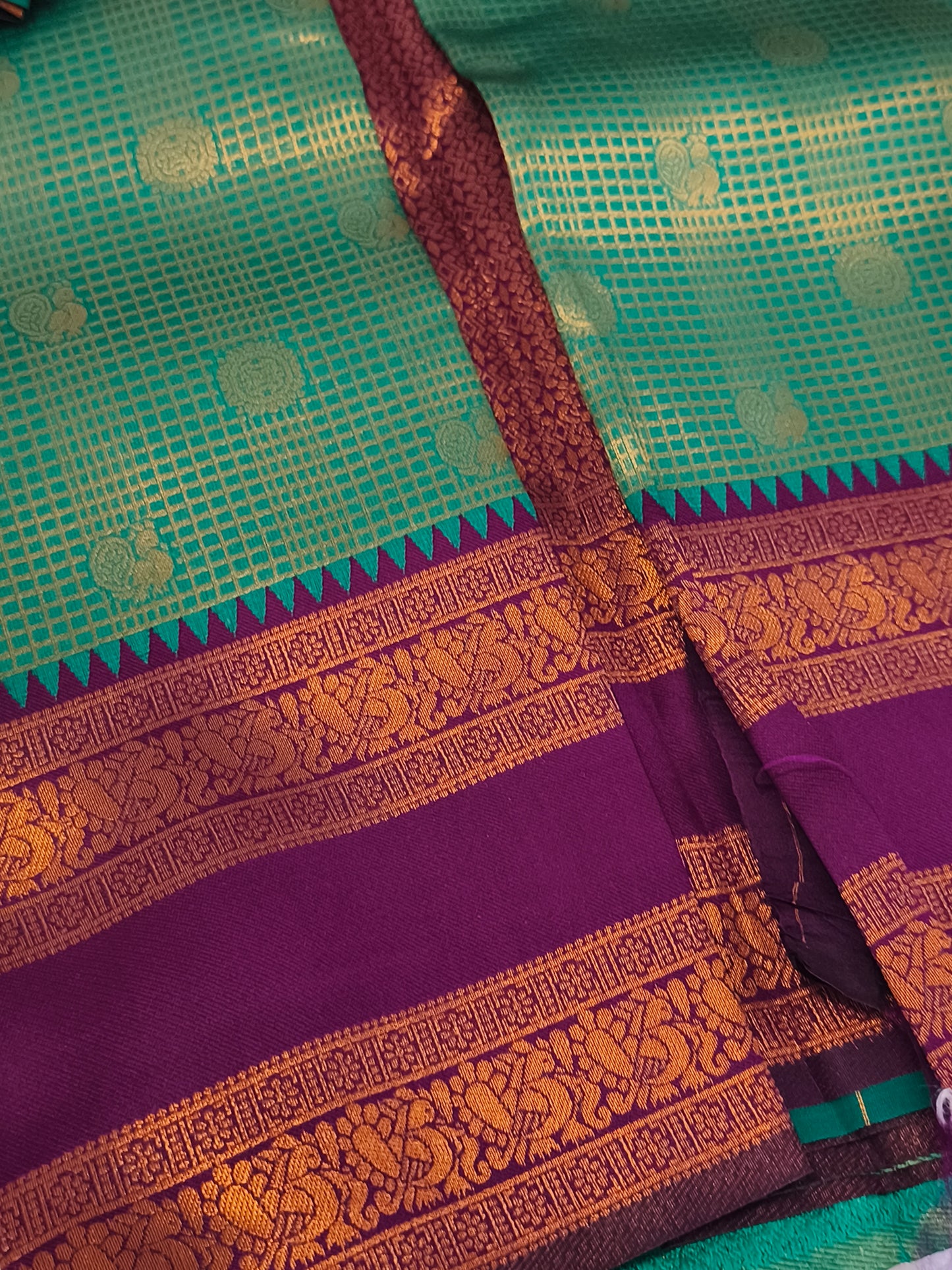 Kachi Semi silk saree (Green)