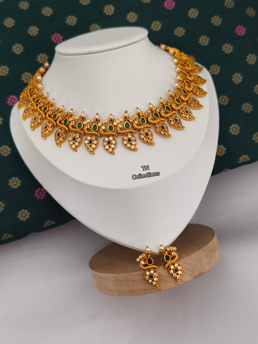 AD Kemp Stone Necklace Set