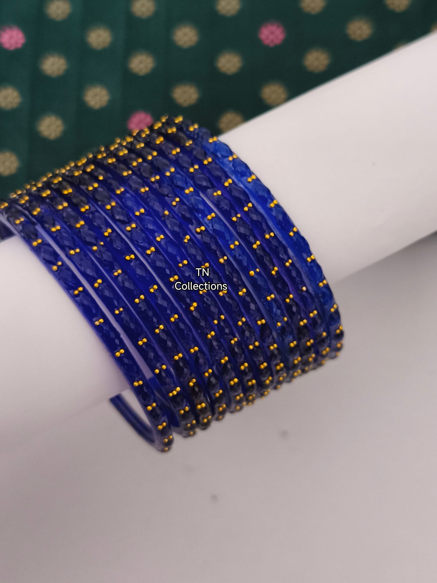 Trendy Raindrop Glass Bangles Set (Size 2.8)