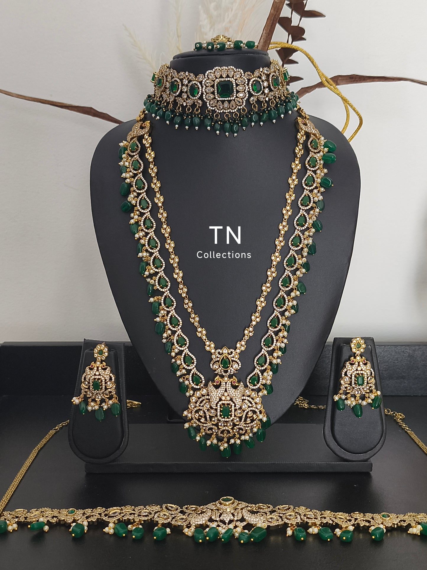 Victorian Finish Green Semi Bridal Set/Wedding jewellery set