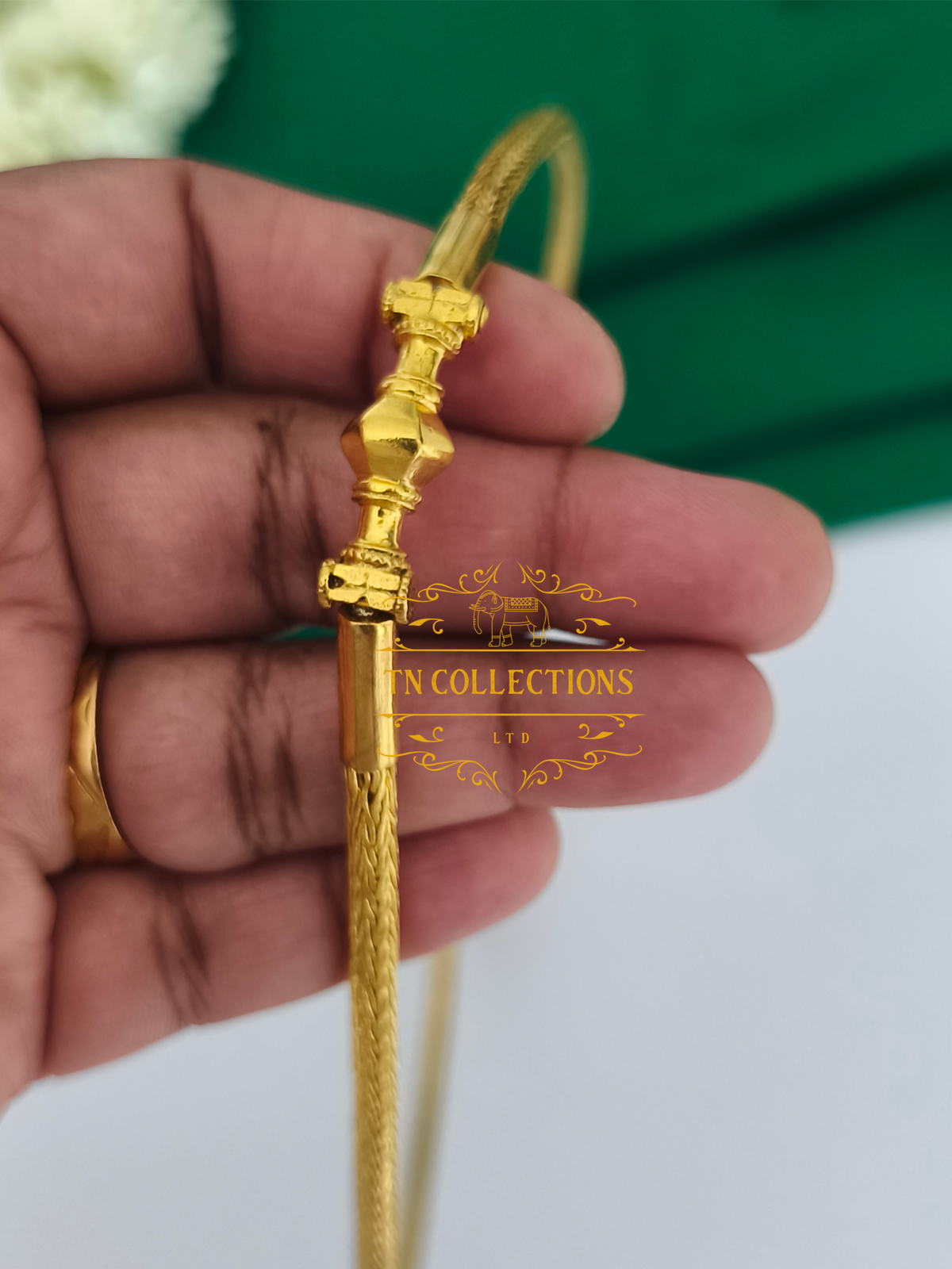 22ct Gold Plated Traditional Hindu Thalikodi with Kombu thali,thadai & Coins (9 - 11 Pawn thickness)