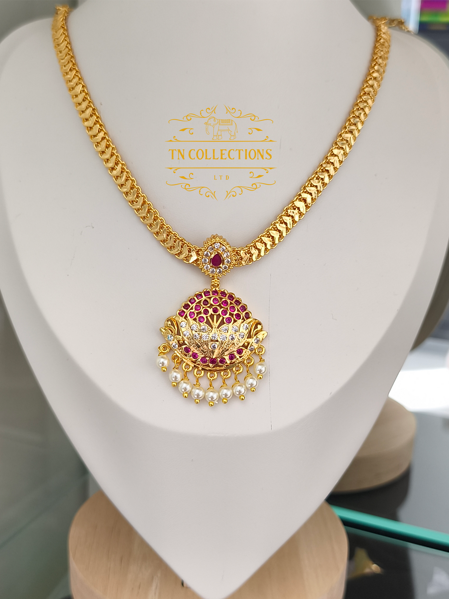 Micro Gold-Plated Traditional Alli Attiyal Necklace (Ruby & white)