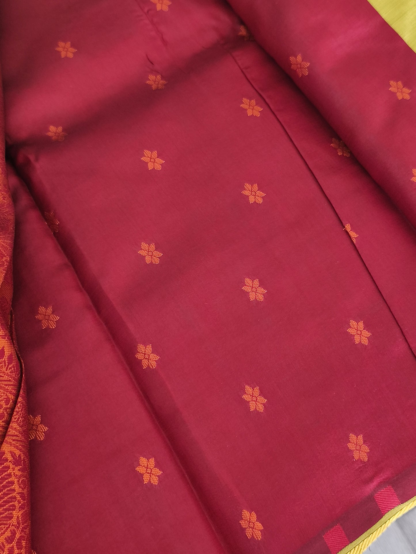Kanchi Semi soft silk saree with contrast blouse and pallu