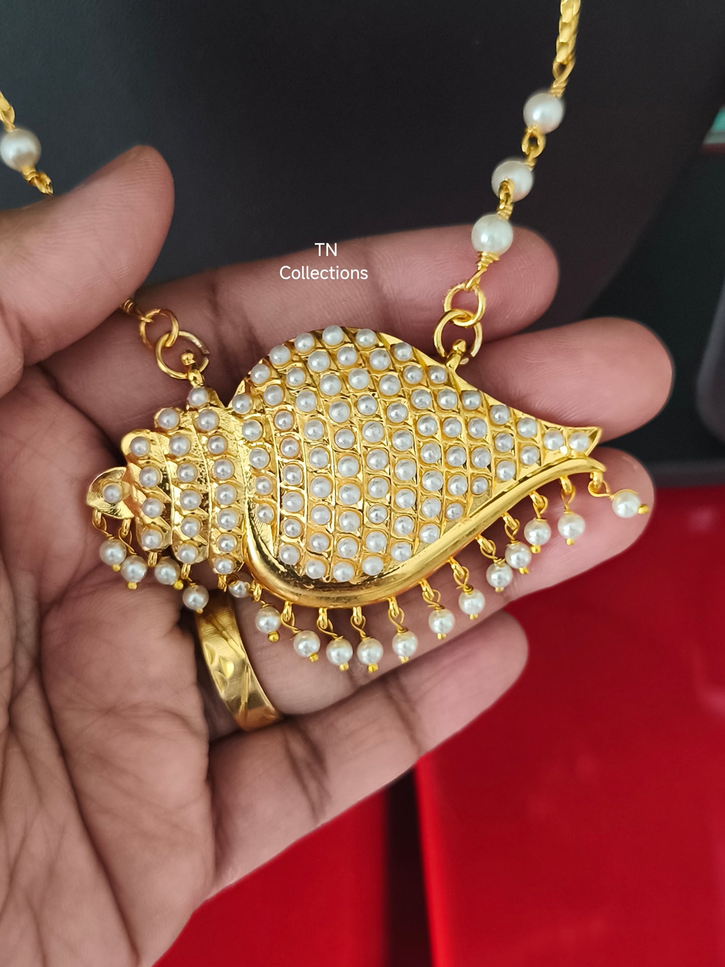 Micro Gold plated Sangu Pathakkam with single layer pearl chain