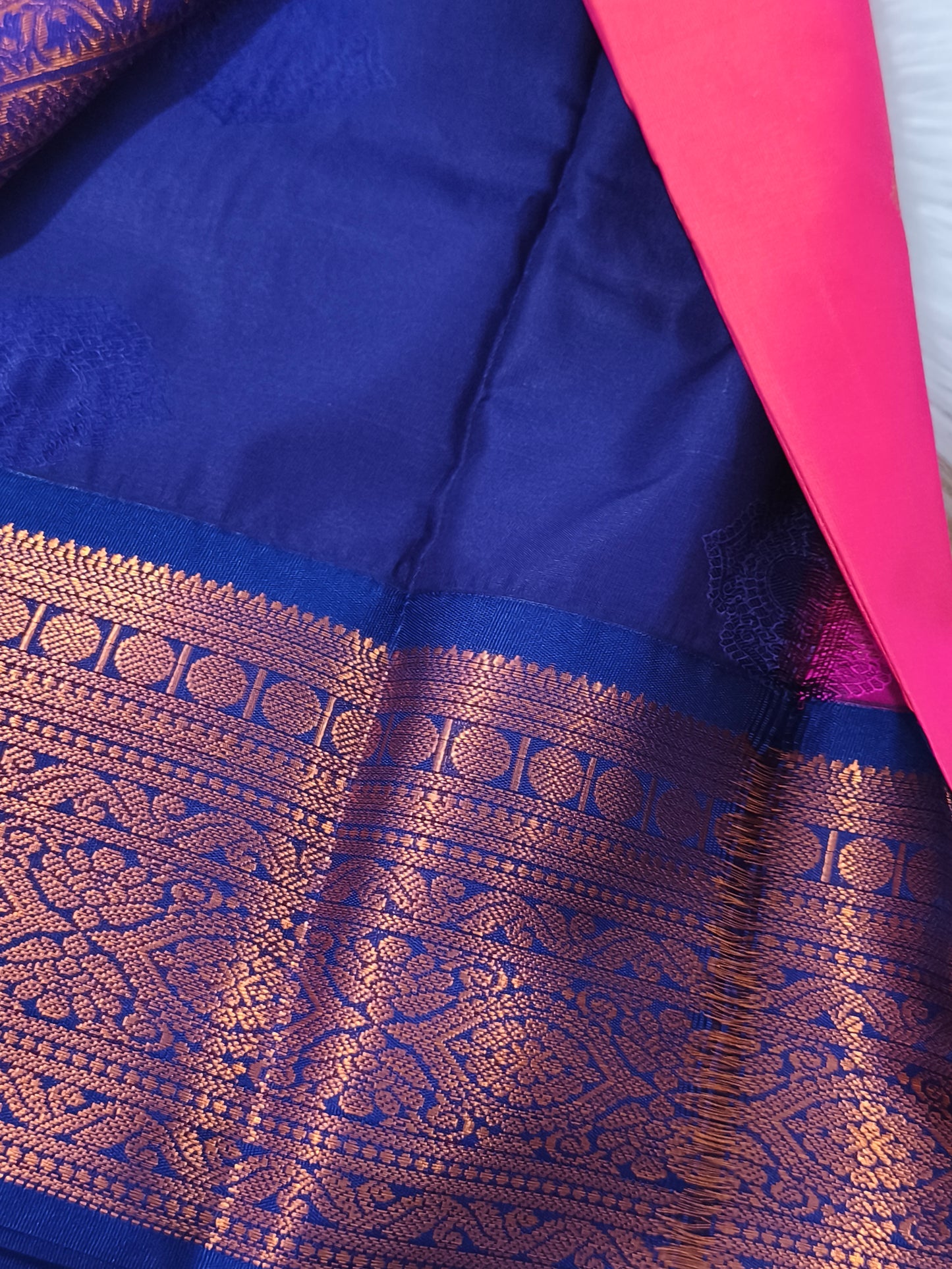 Korvai Premium soft silk saree(Dual Tone)