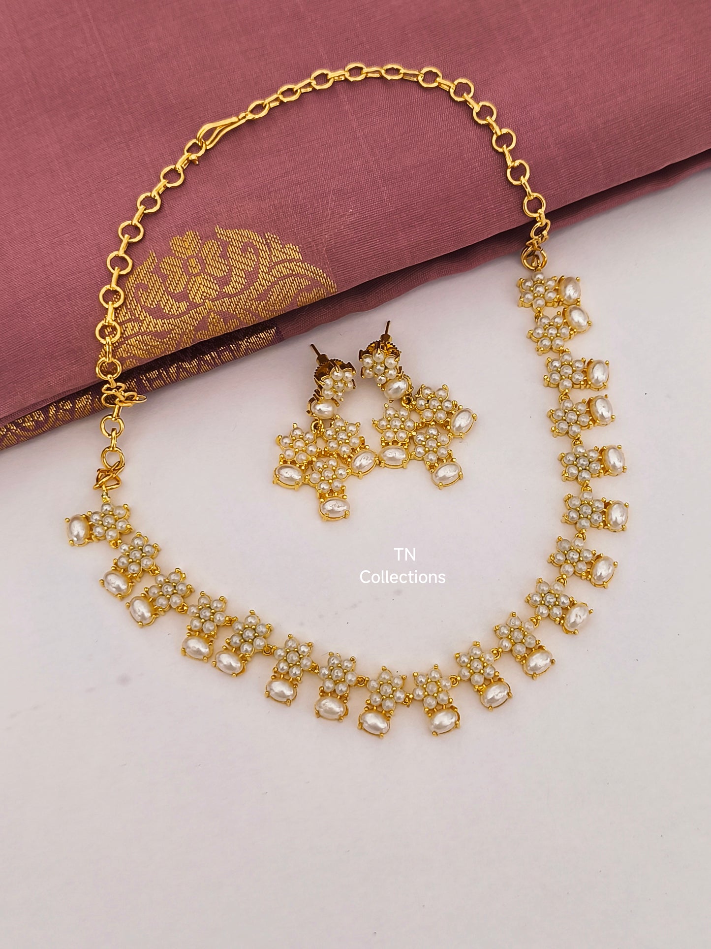 Beaded Pearl Necklace Set