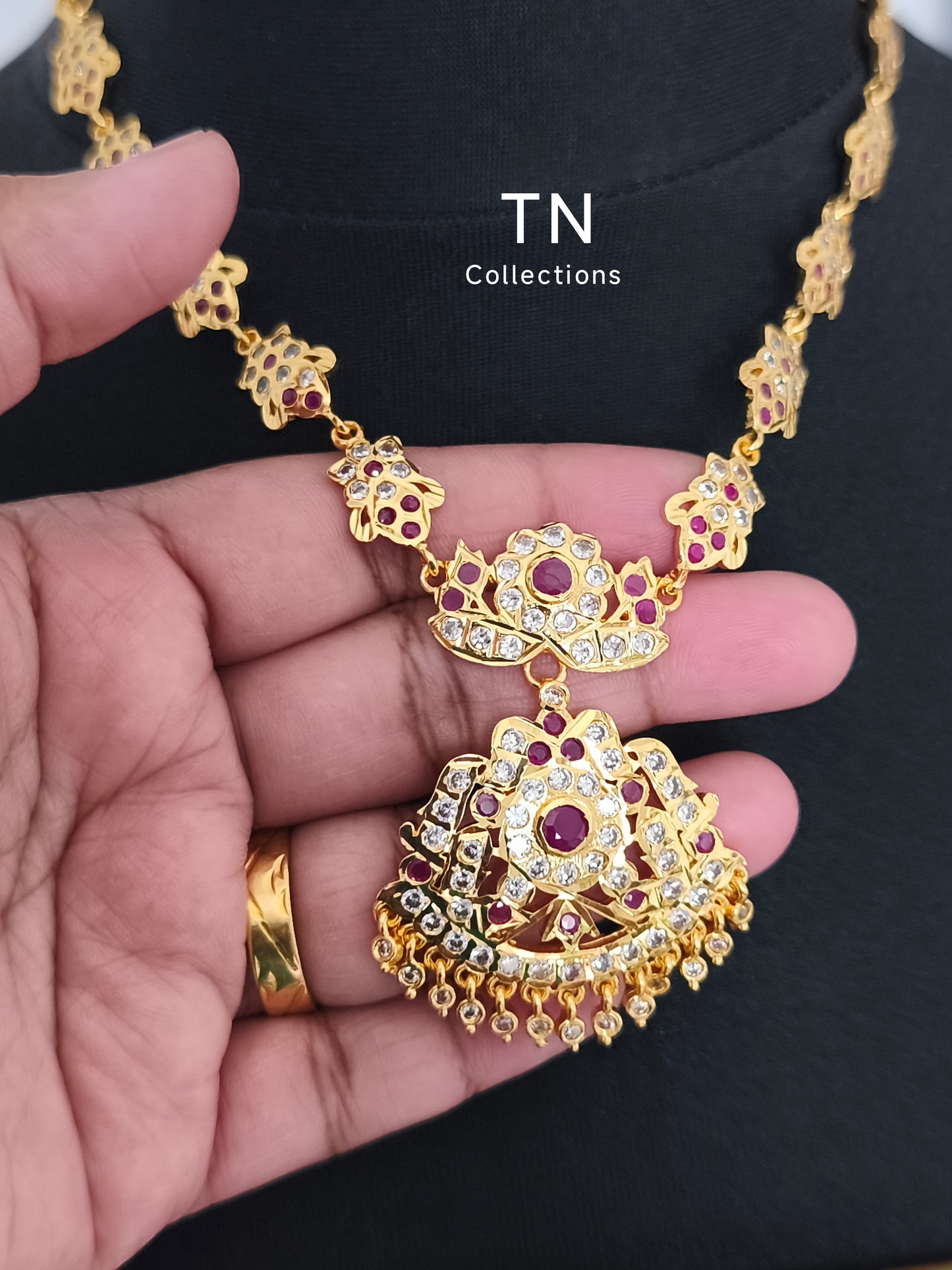 Micro Finish Attiyal with earrings