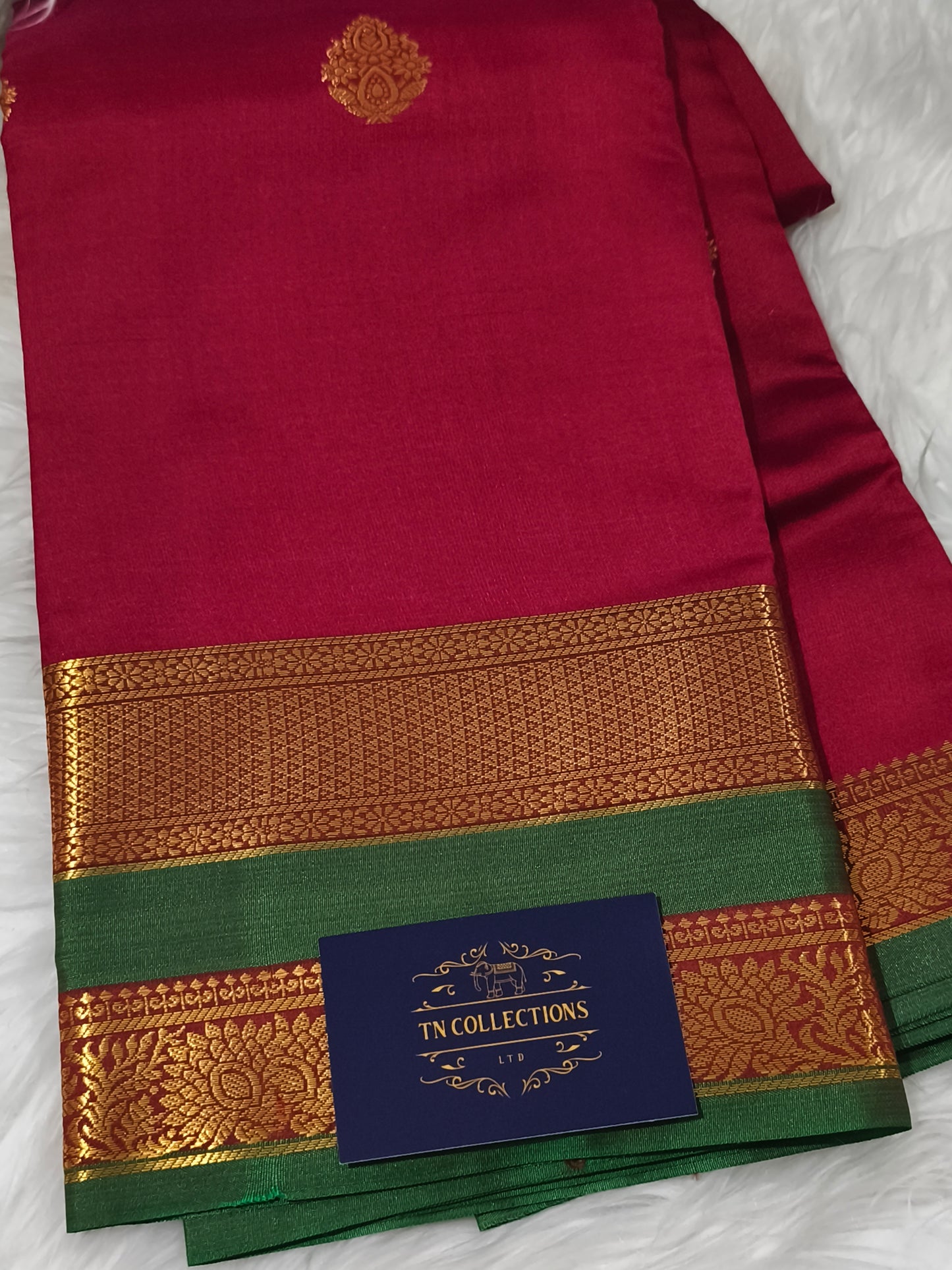 Luxury Semi Soft Silk Saree (Maroon)