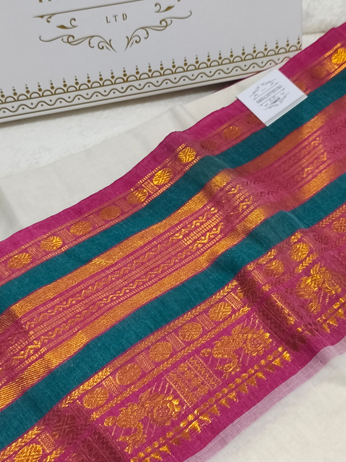 Kerala Special Mul Cotton Saree with Kanchi Border