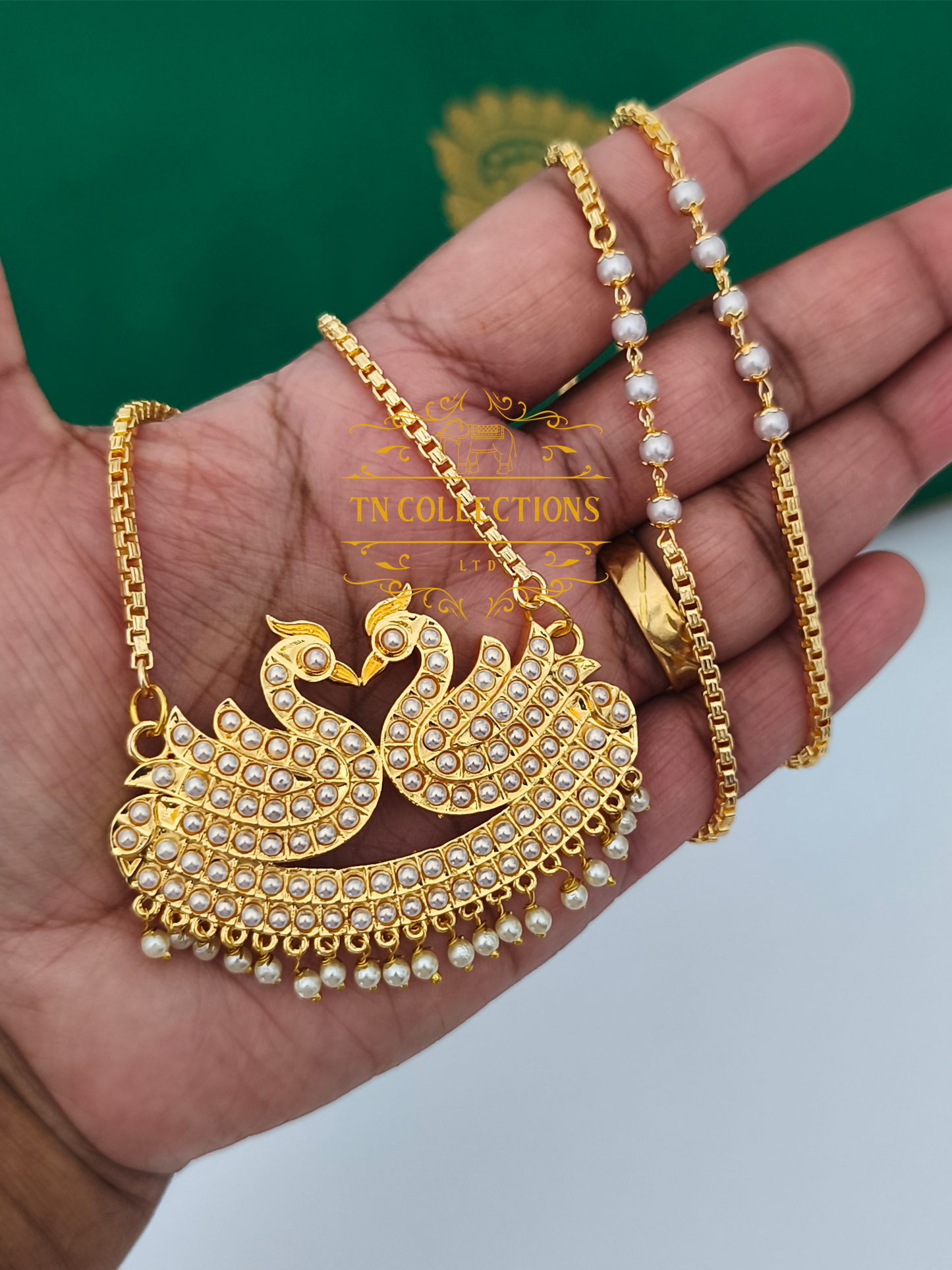 Micro Gold-Plated Traditional Pearl Pathakkam with earrings