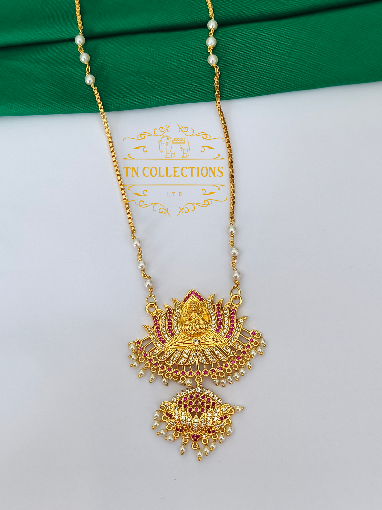 Micro Gold-Plated Traditional Pathakkam with single layer pearl chain (Ruby & white stones)