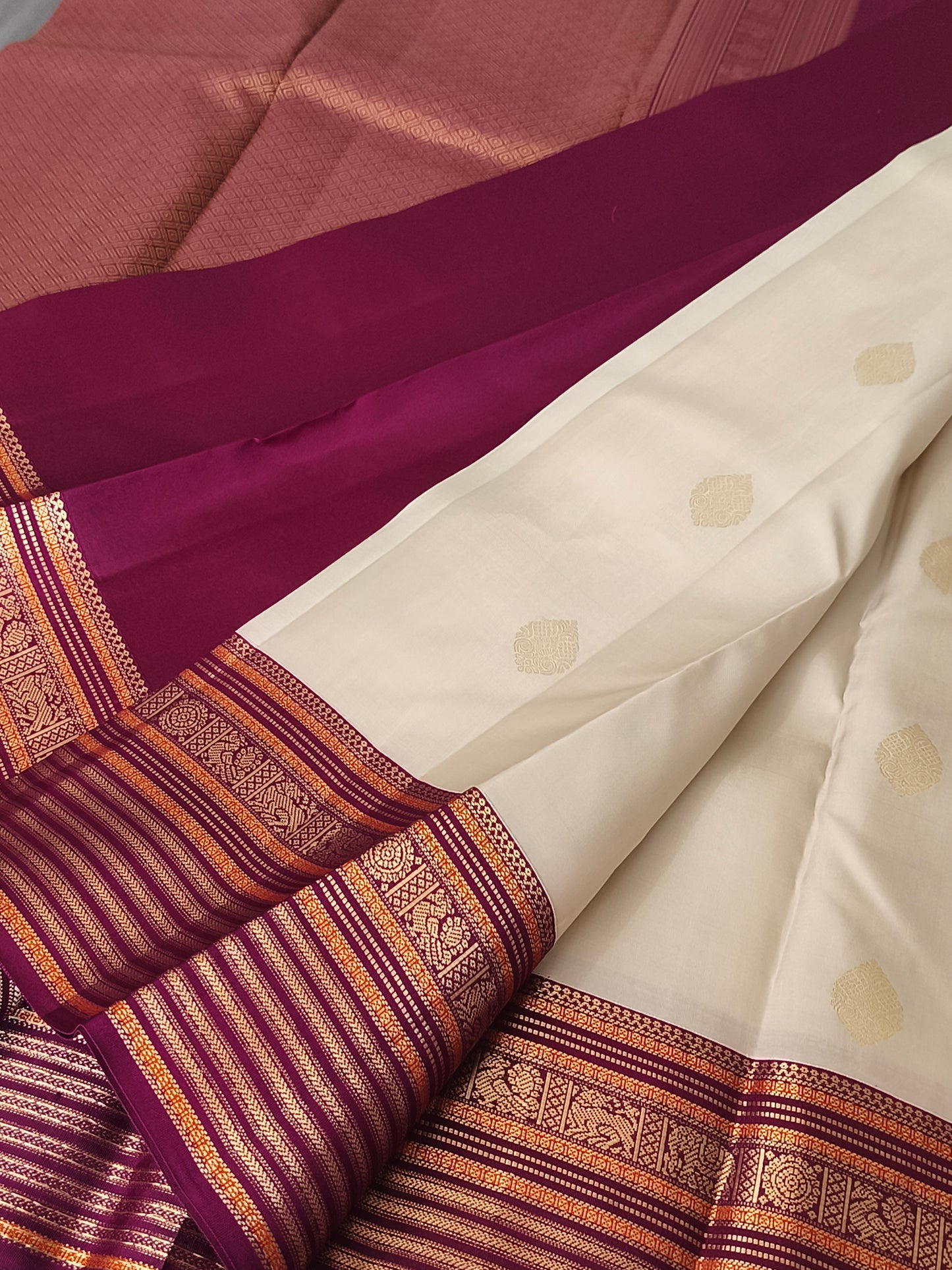 Pure handloom Kanchipuram Silk Saree( Off White)