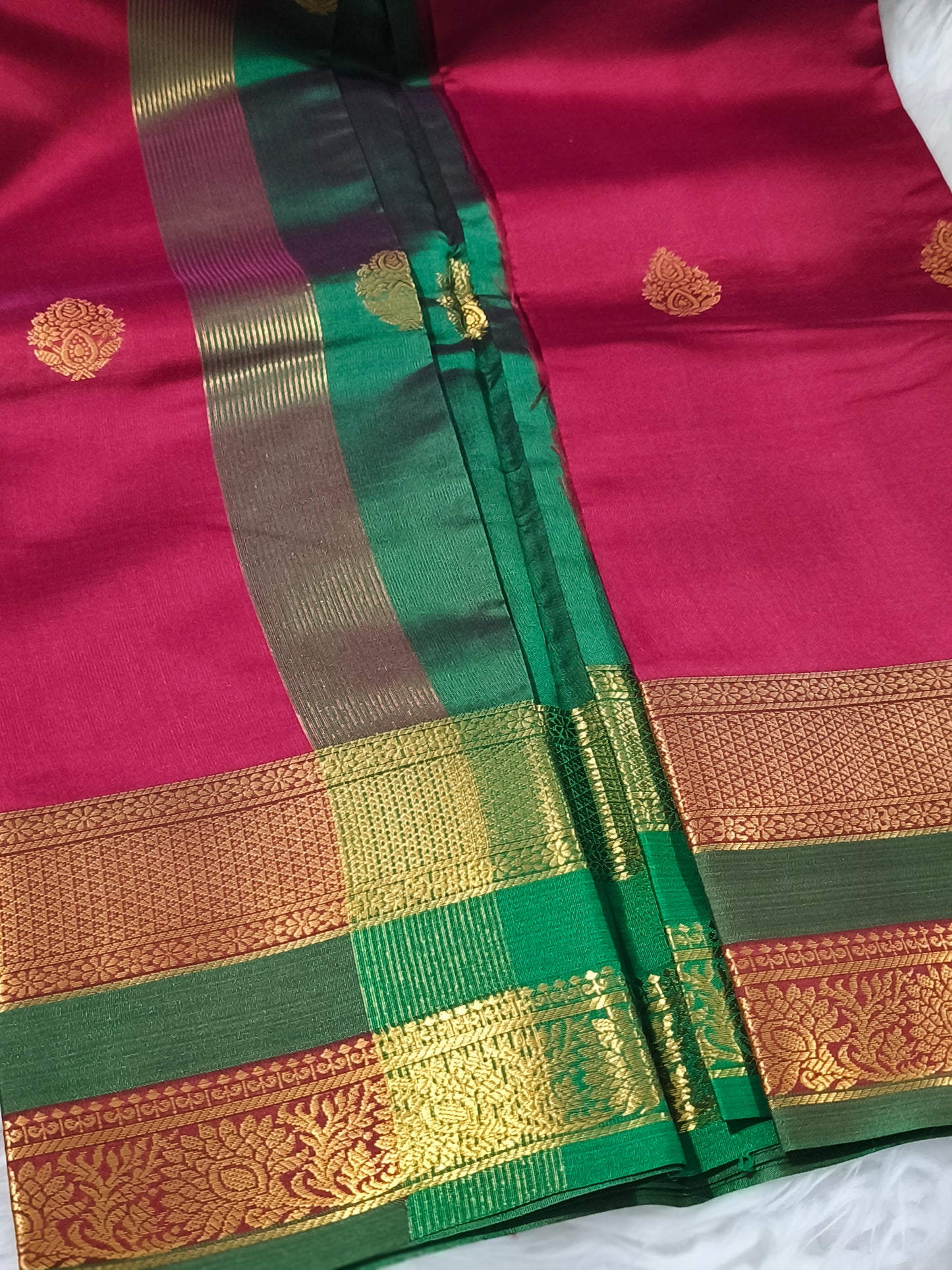 Luxury Semi Soft Silk Saree (Maroon)