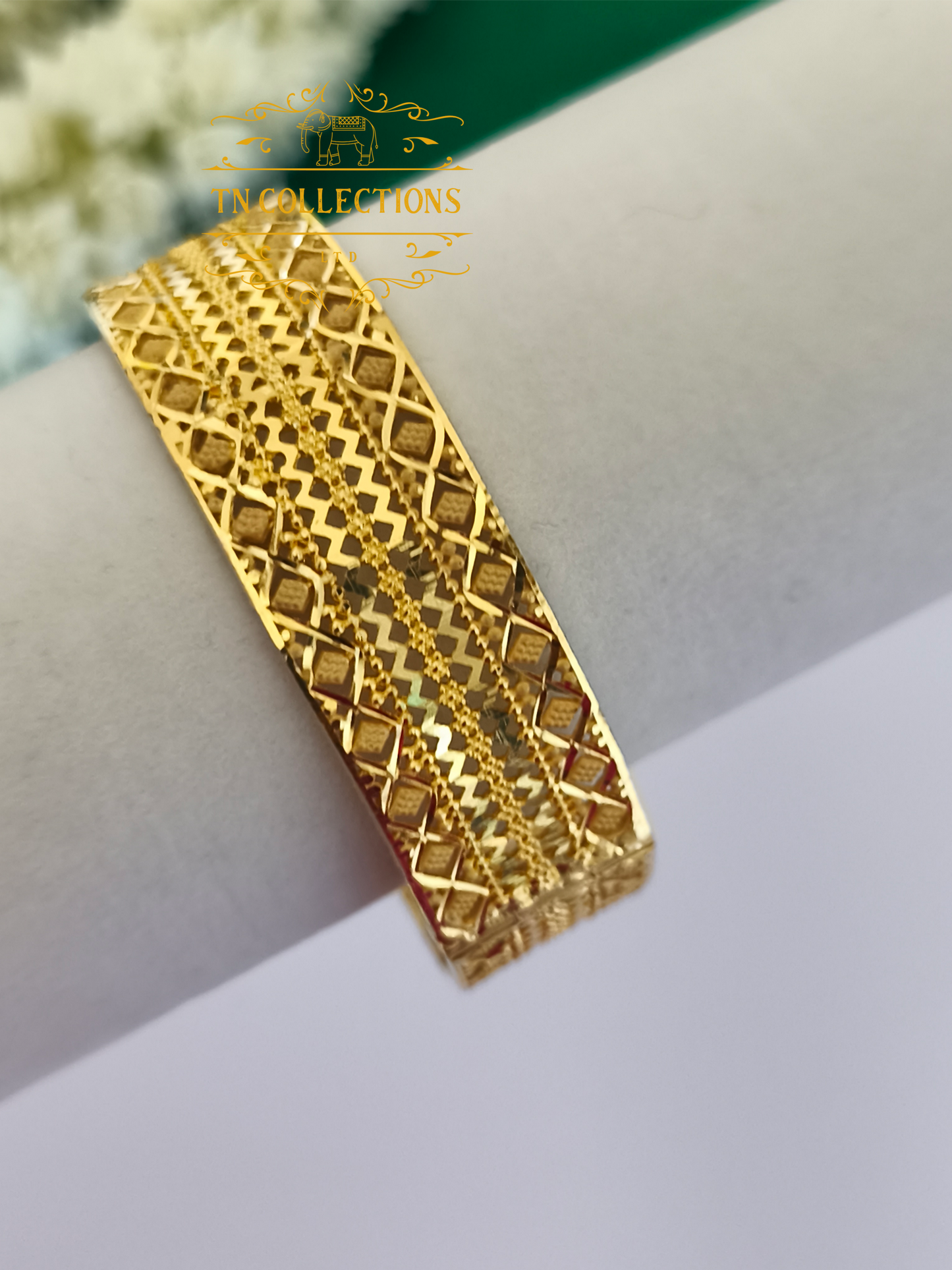 One Gram forming Screw Bangle