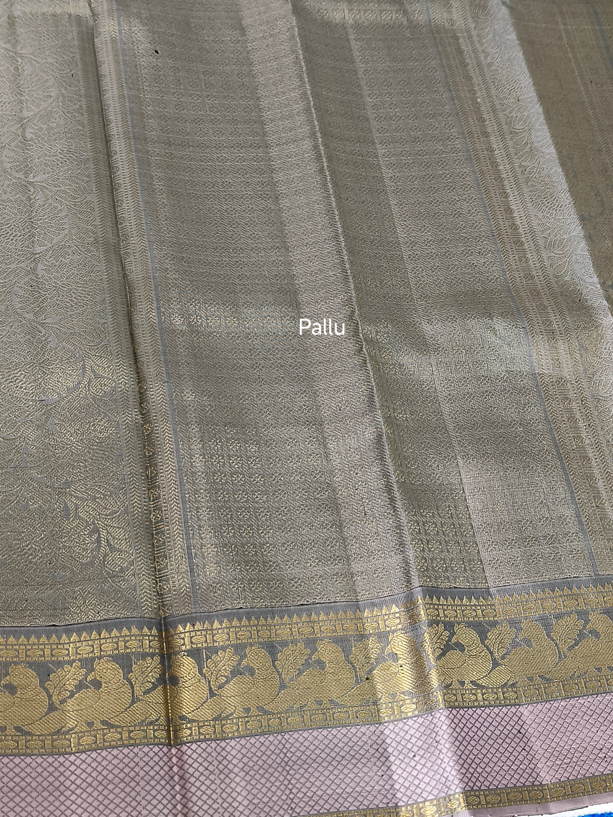 Pure handloom kanchipuram silk saree (Forest Green)