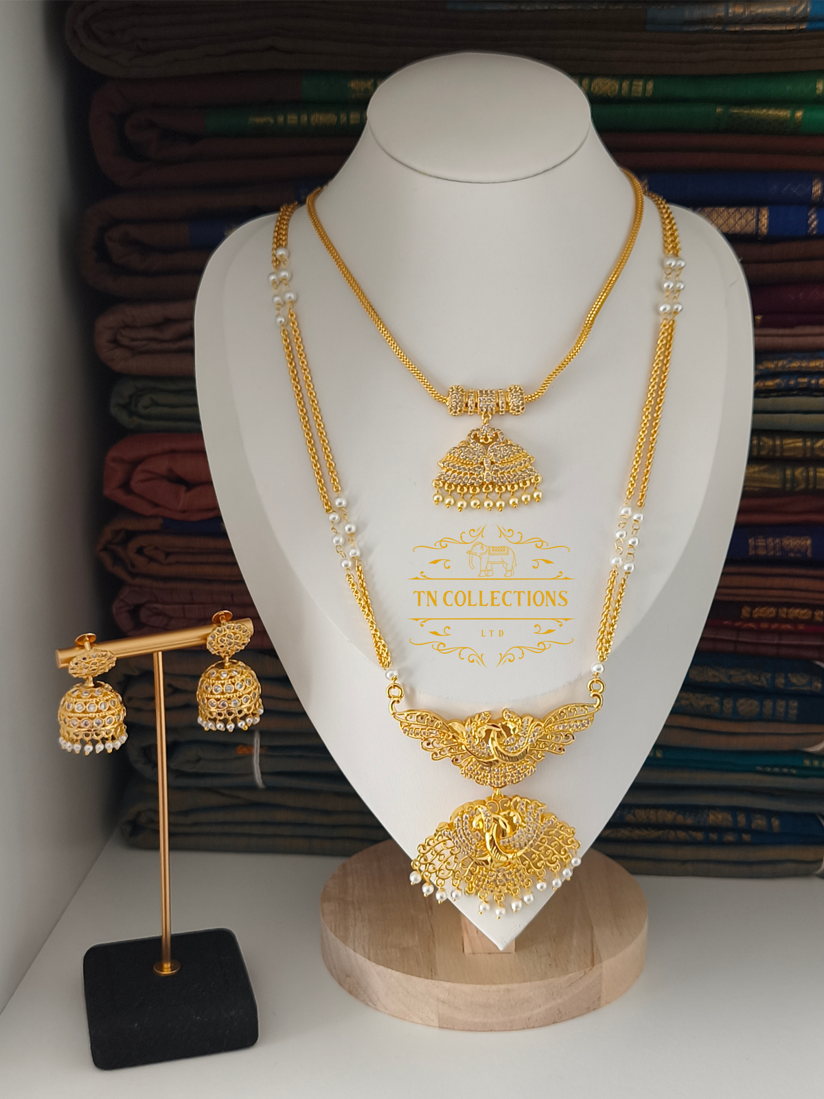 Micro gold plated Traditional Attiyal Pathakkam Set (Full White Stones)