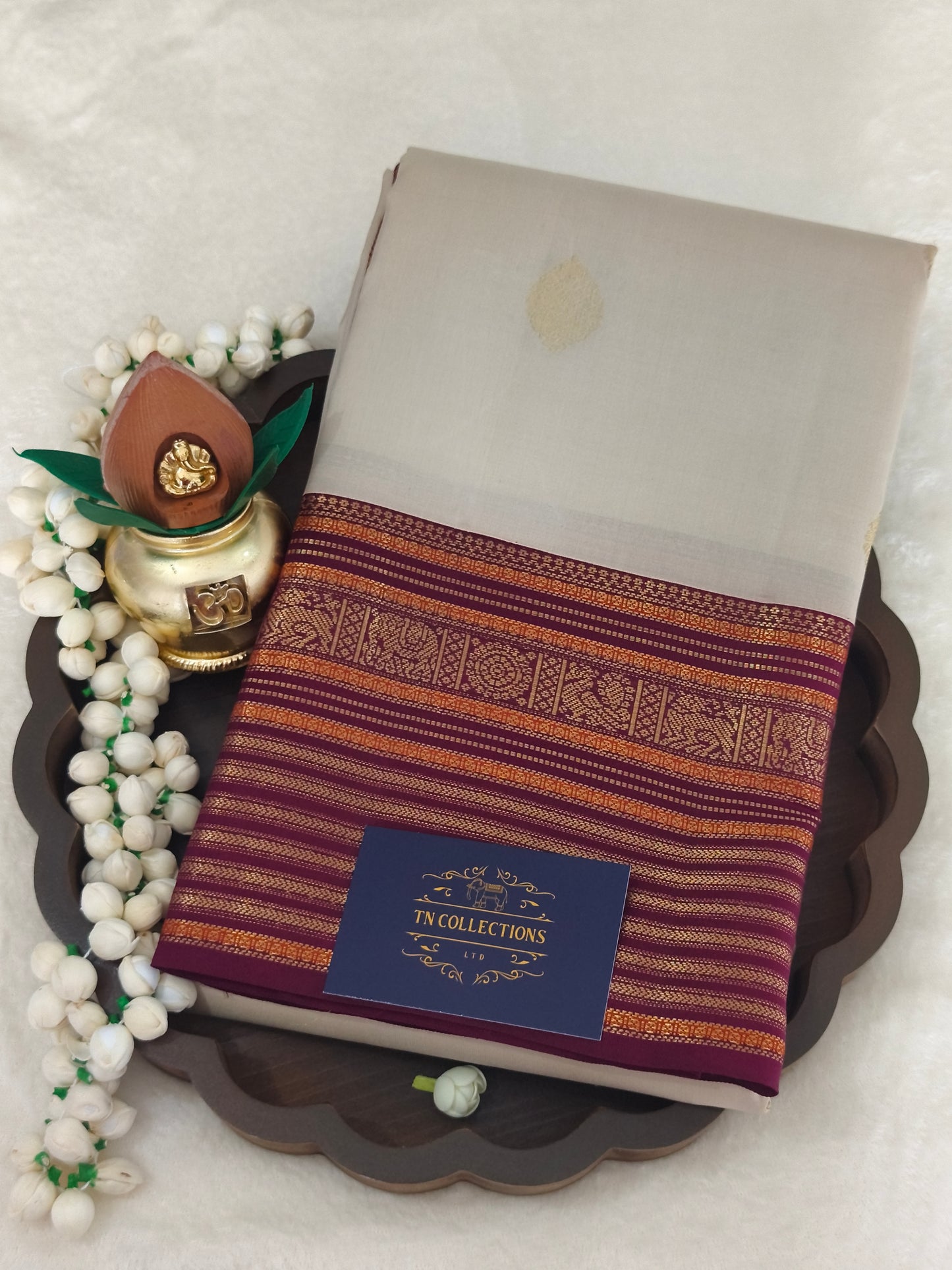 Pure handloom Kanchipuram Silk Saree( Off White)