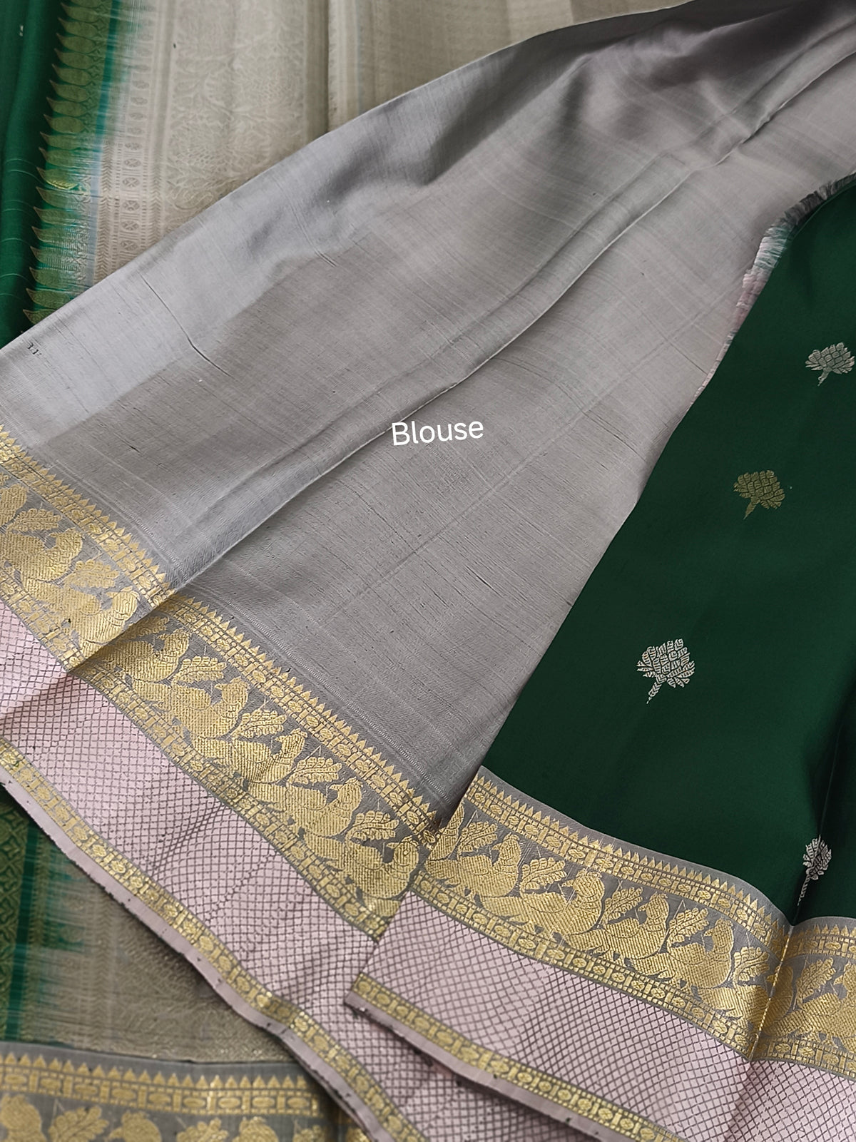 Pure handloom kanchipuram silk saree (Forest Green)