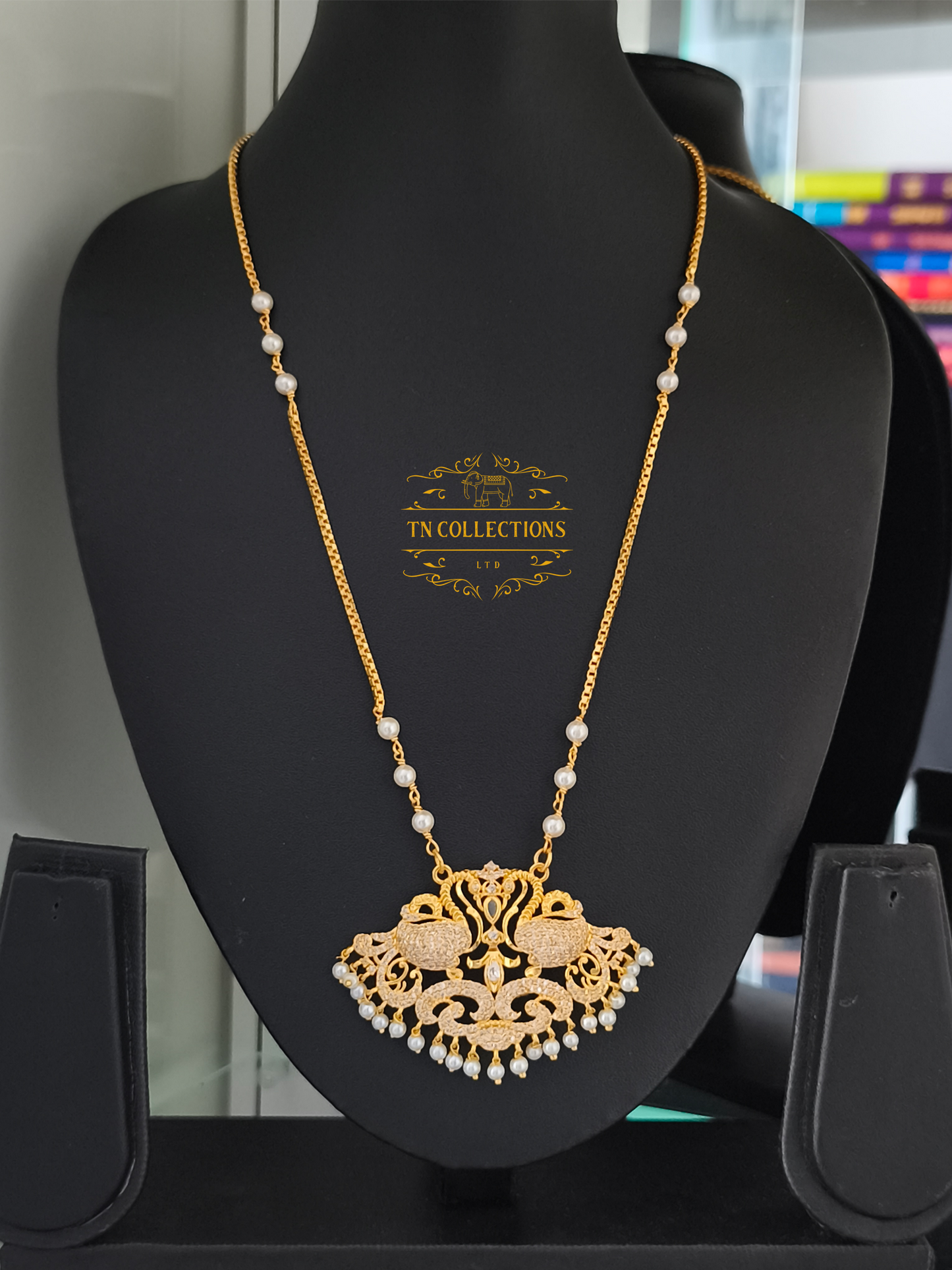 Micro gold plated Peacock Design Pathakkam (Medium size)
