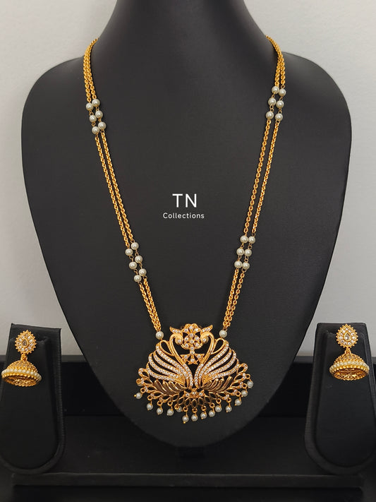 Micro gold plated Traditional Annam Design Pathakkam with earrings