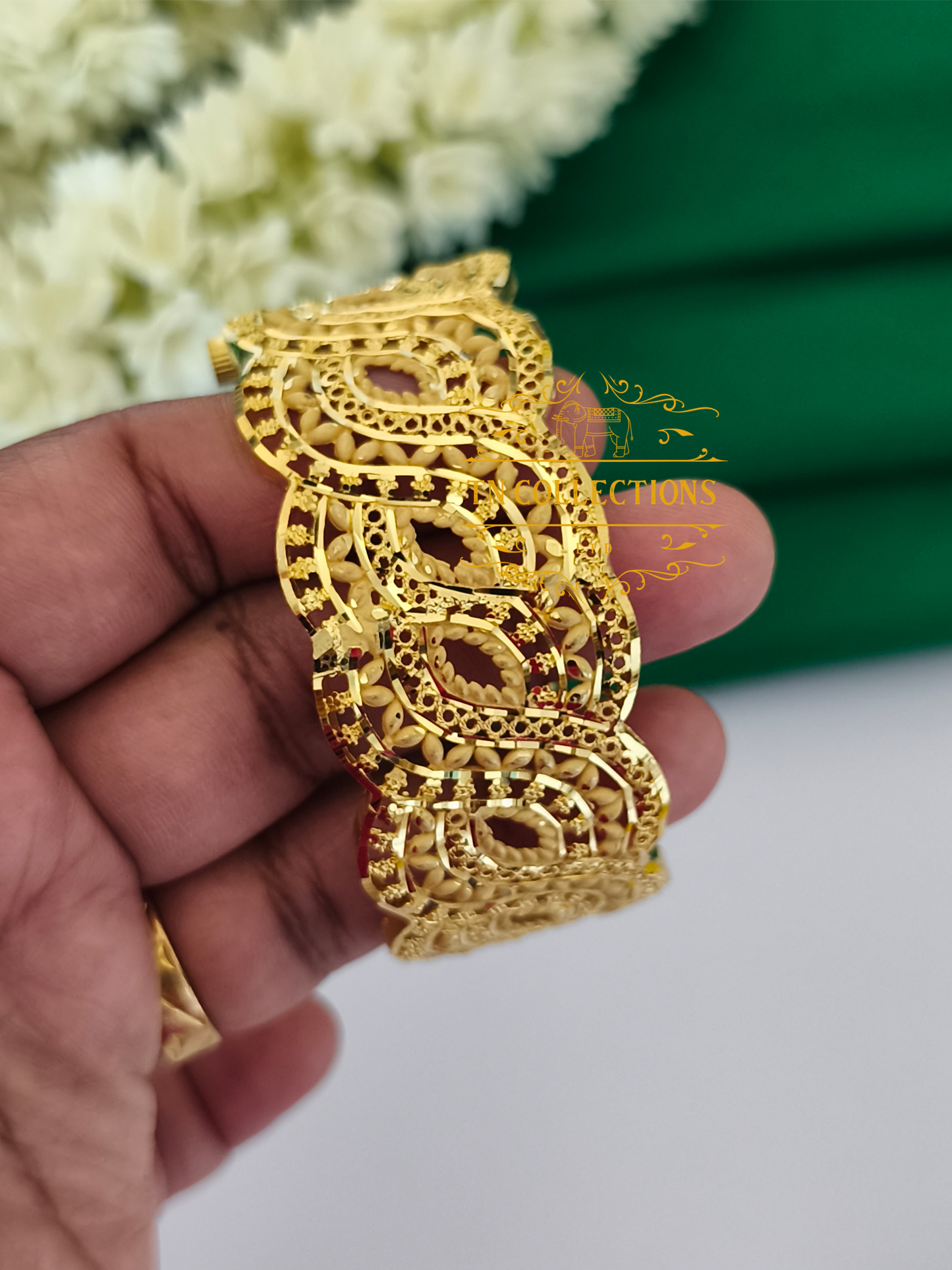 One gram Gold forming Screw bangle