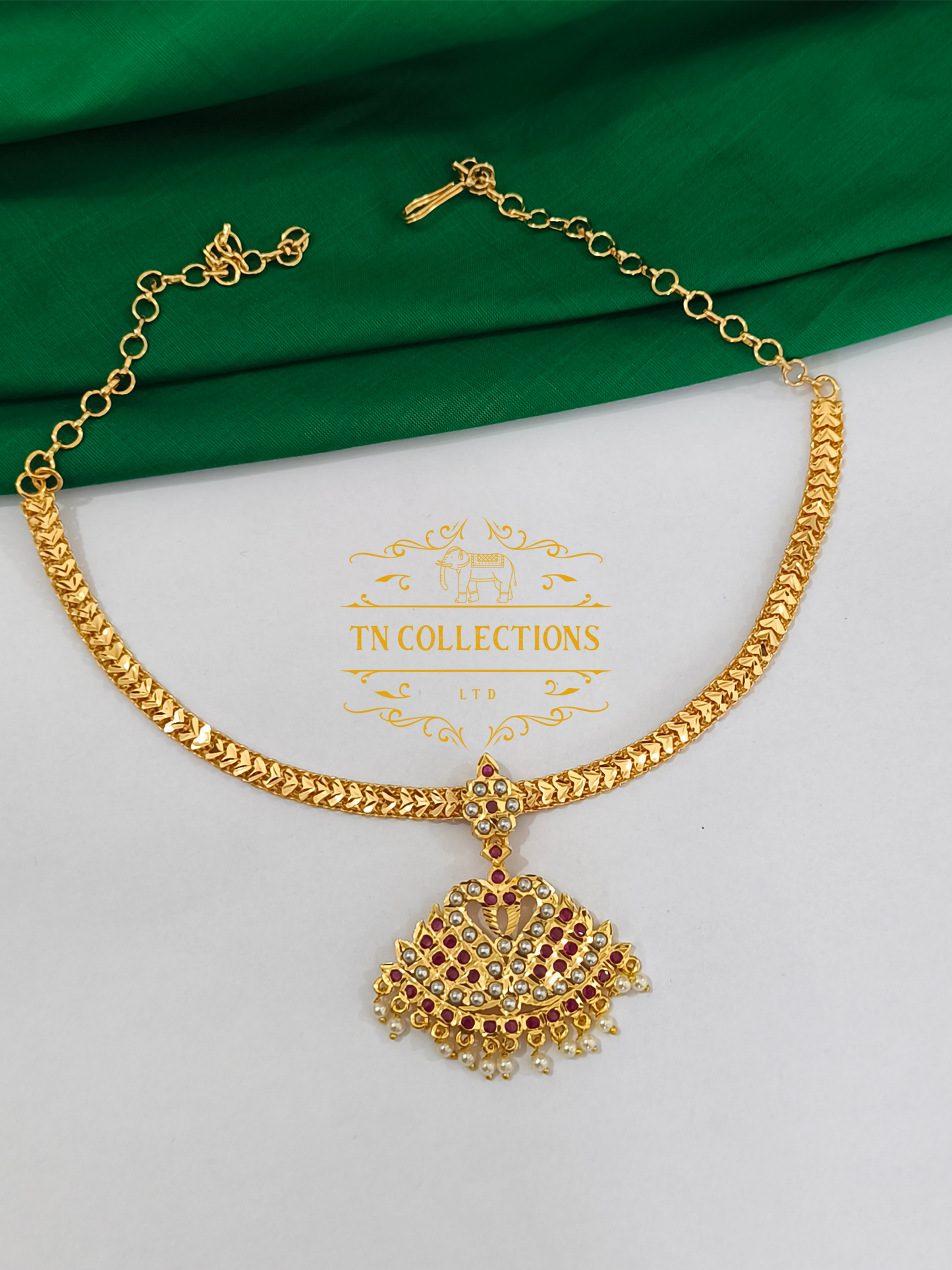 Gold Polish Pearl Necklace (Ruby and white)