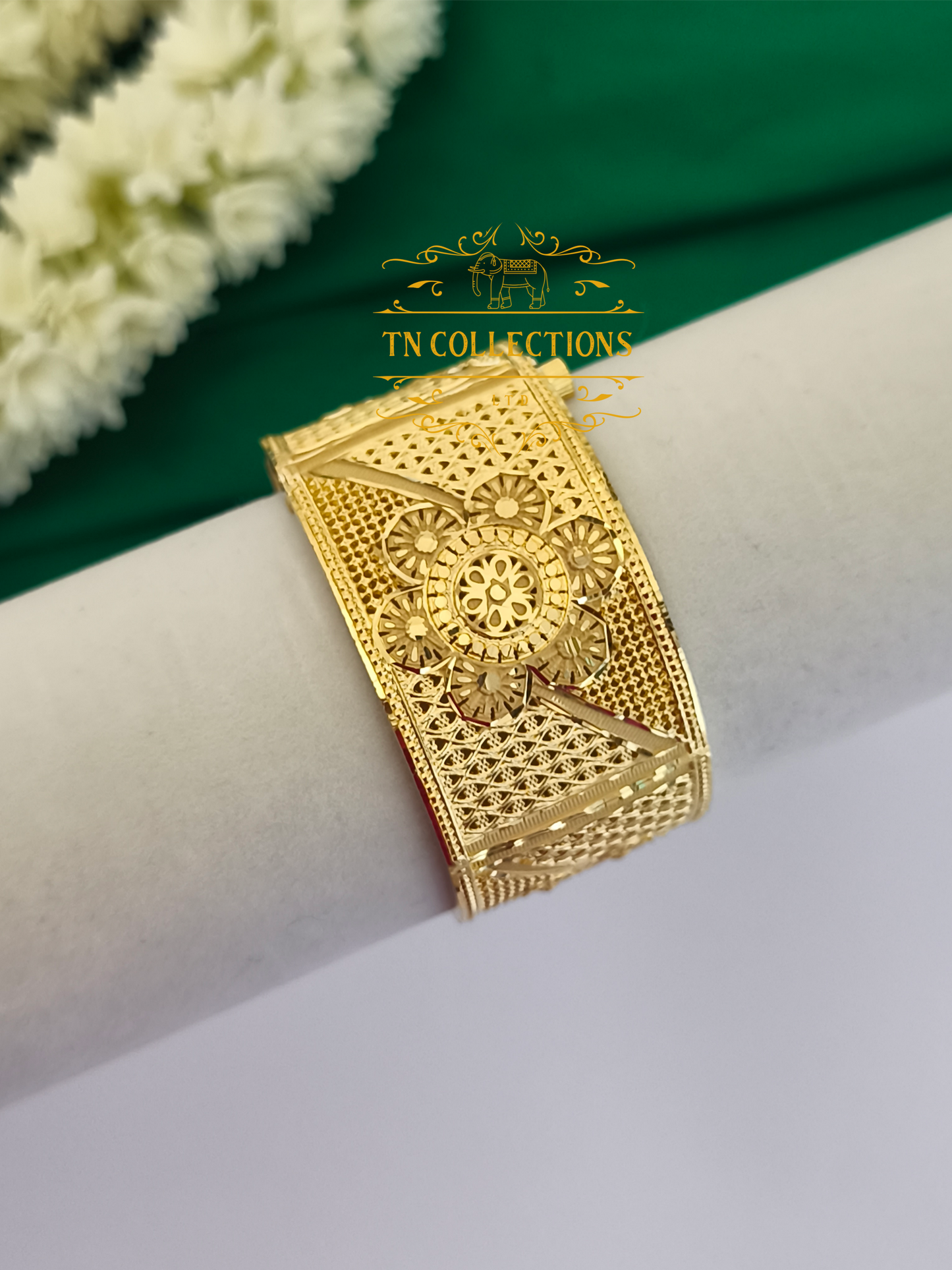 One gram Gold forming Screw bangle