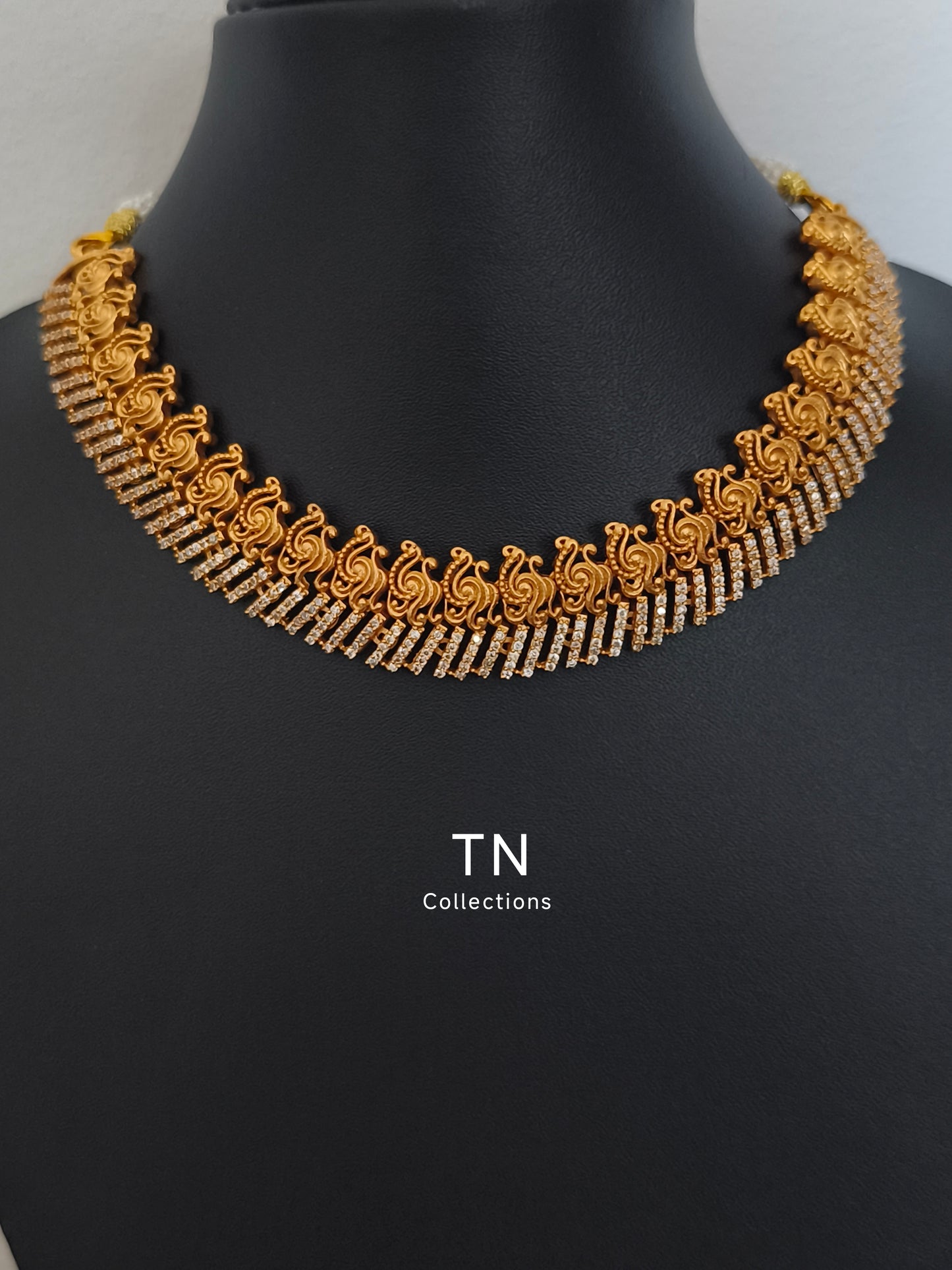 Matte Finish Necklace Set