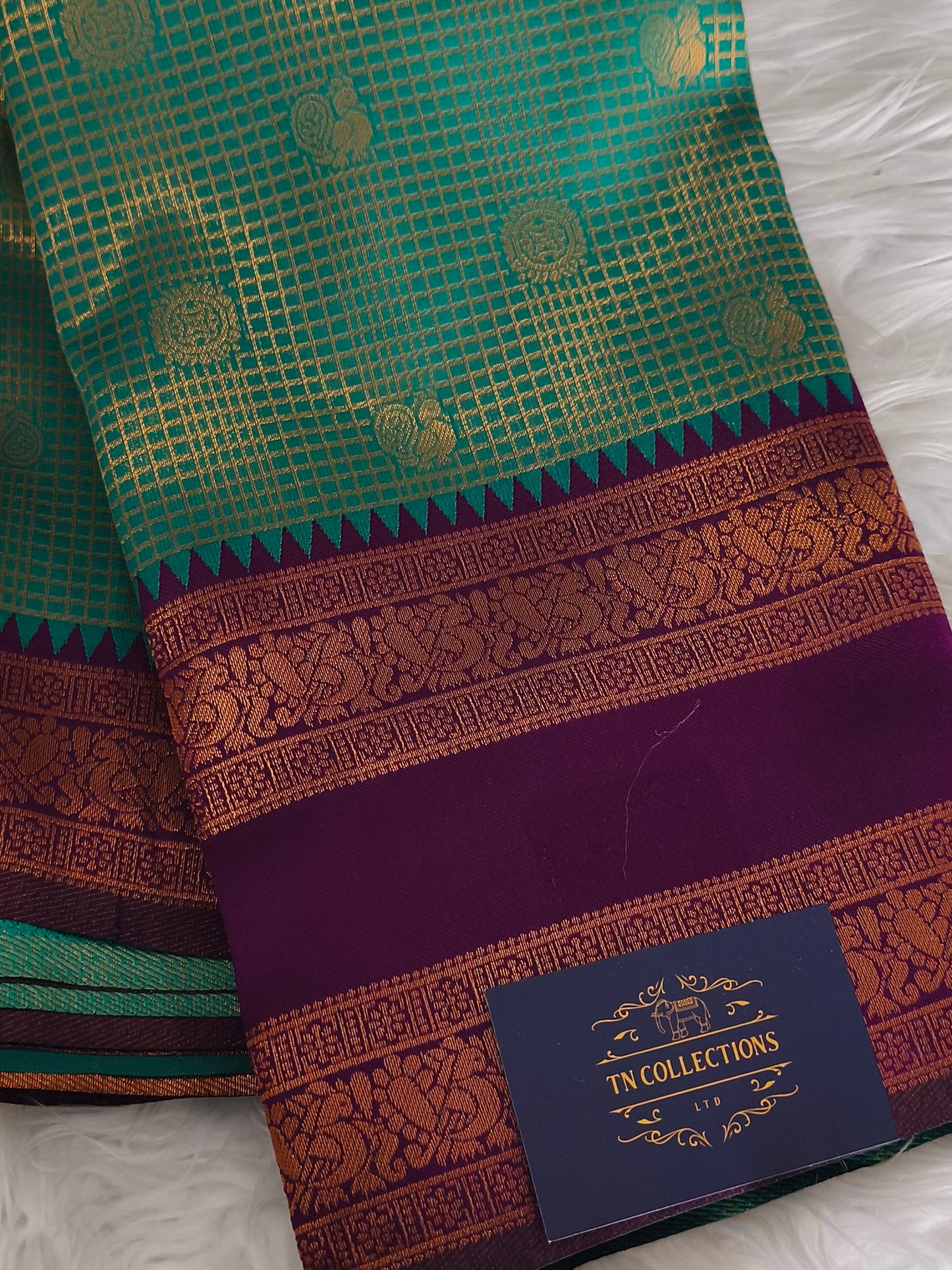 Kachi Semi silk saree (Green)