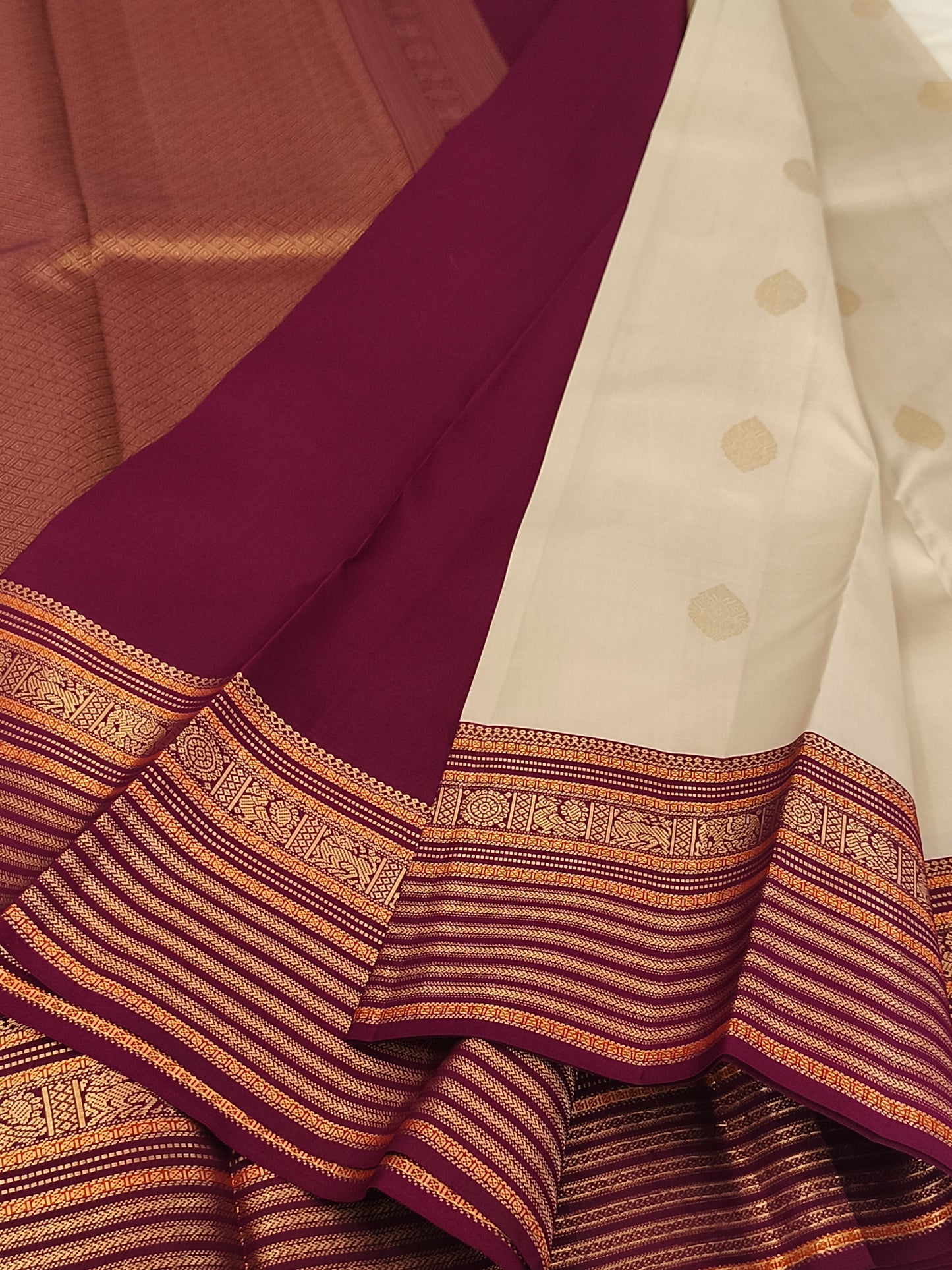 Pure handloom Kanchipuram Silk Saree( Off White)