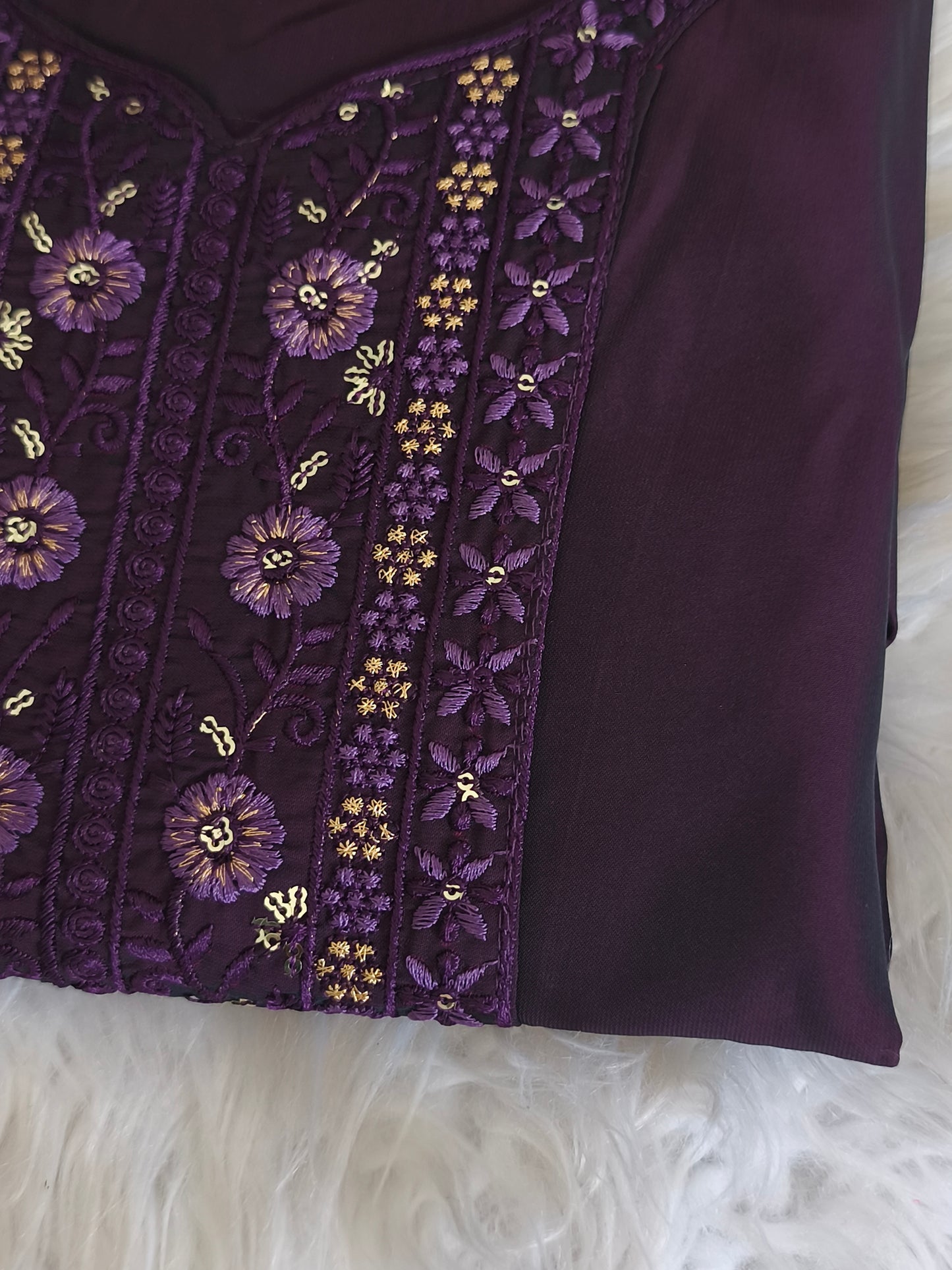 Stylish 3 Piece Embroidered Side Open Shalwar Suit with Floral Dupatta – (Size XL)