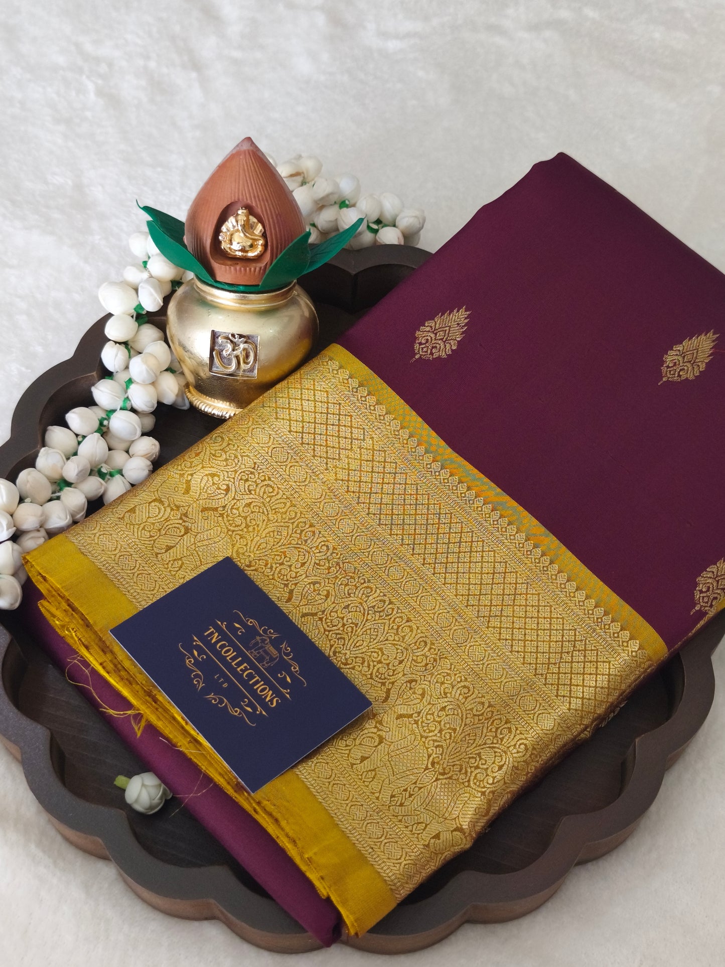 Pure Handloom Kanchipuram Silk Saree (Burgundy)
