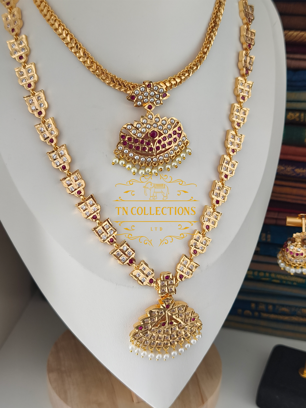 Trendy unique Statement Jewelry Set (Ruby & White Stones)