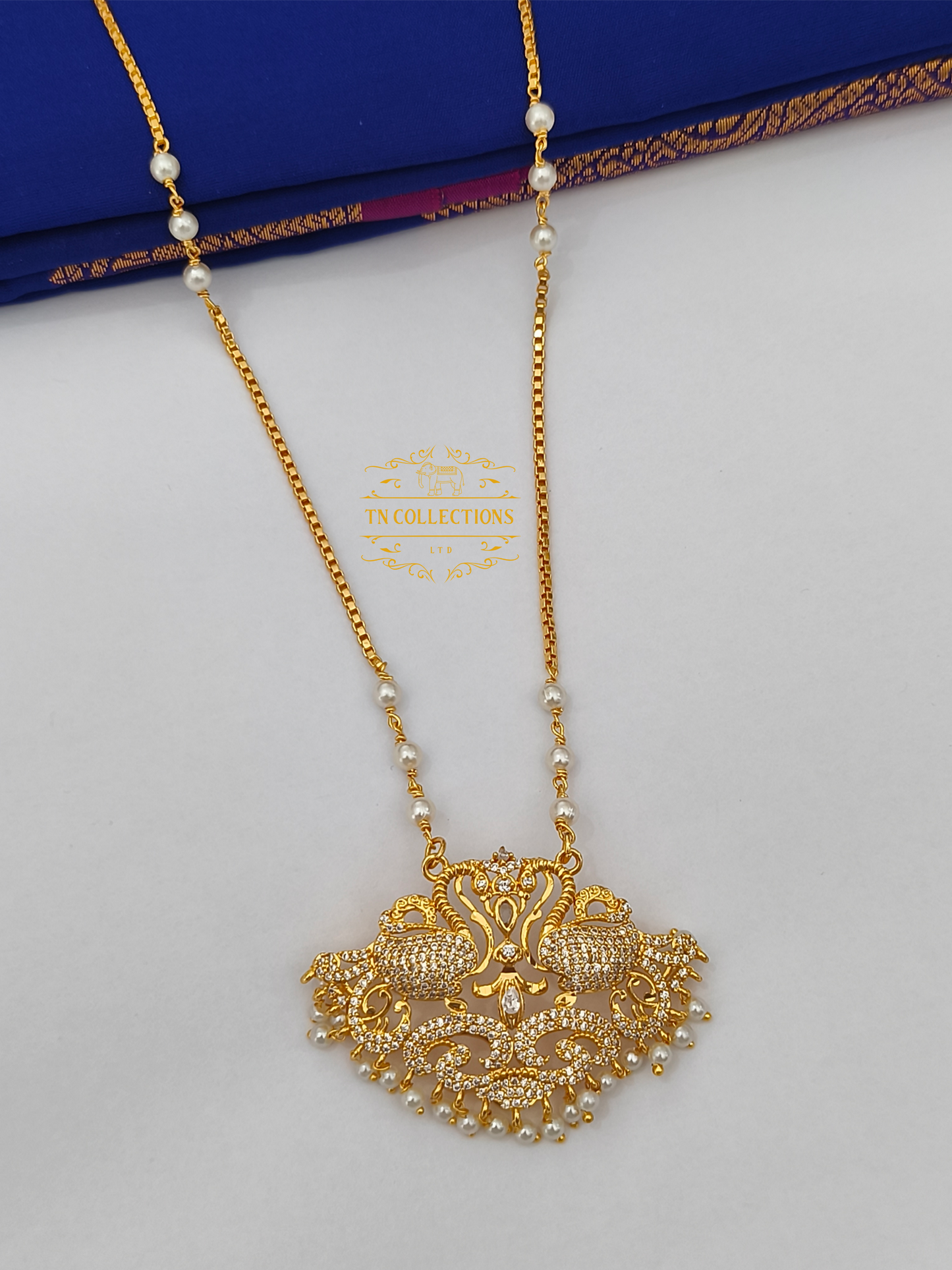 Micro gold plated Peacock Design Pathakkam (Medium size)