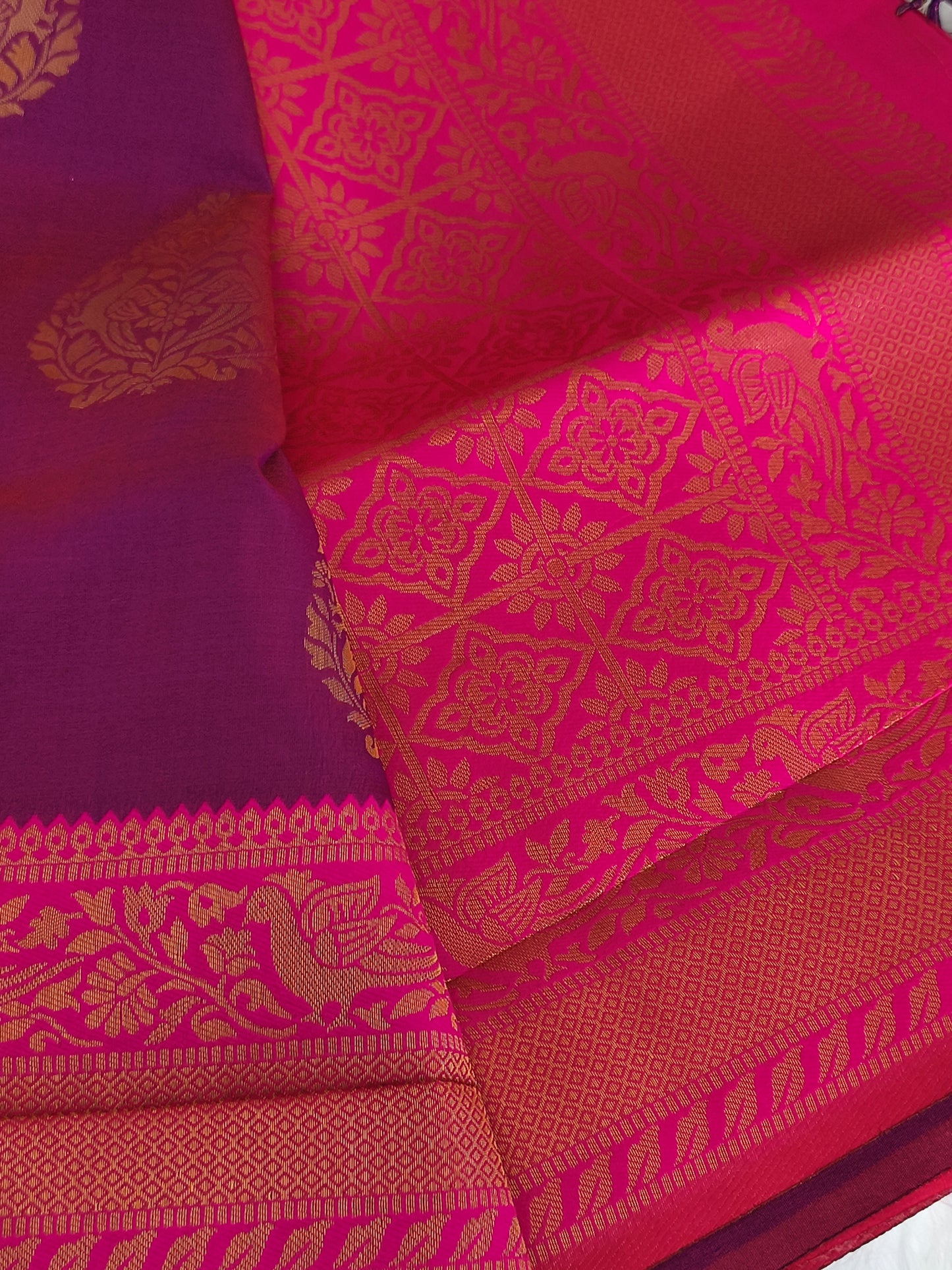 Dual shaded Soft Kanjivaram Silk Saree with contrast blouse and rich pallu Indian women's wear