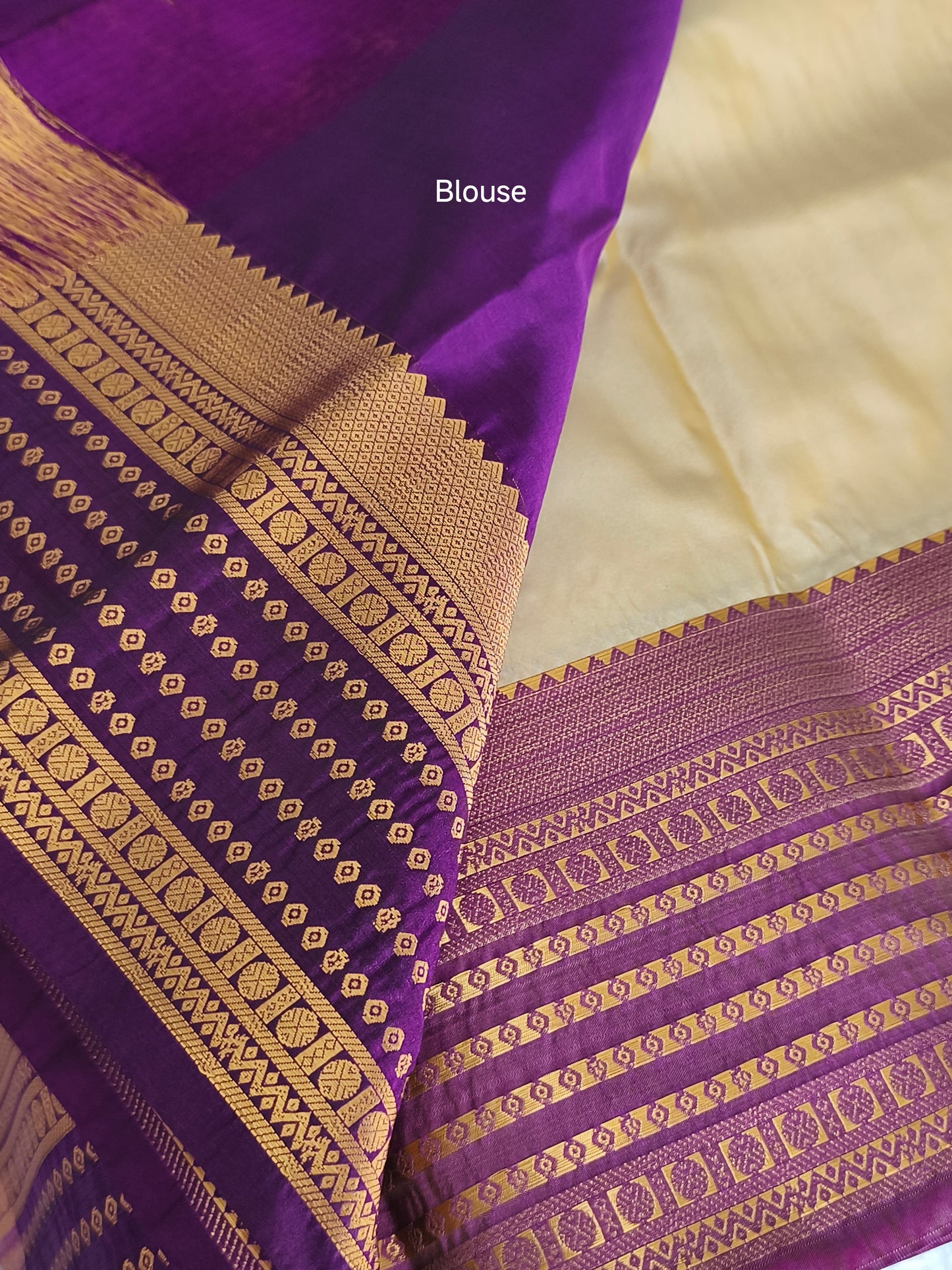 Elegant Kanchi Silk Saree with Contrast Running Blouse