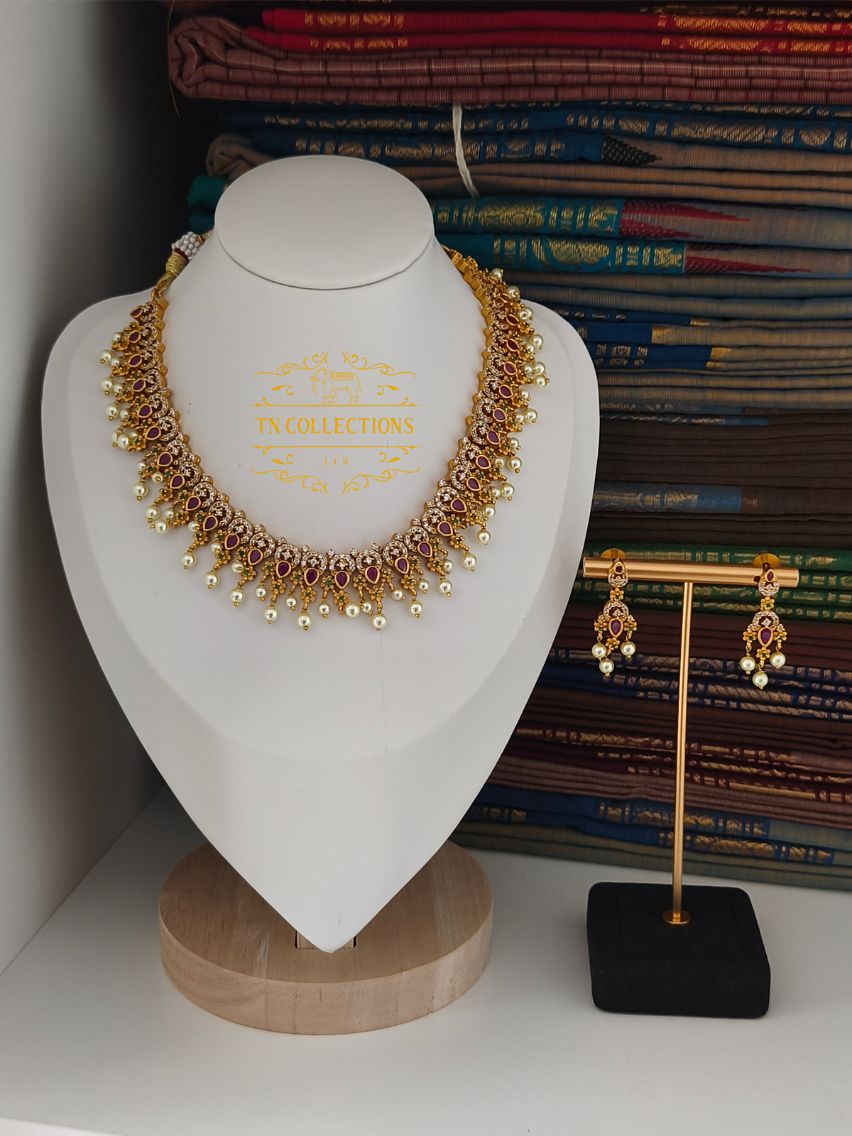 Matte Finish Necklace With Earrings
