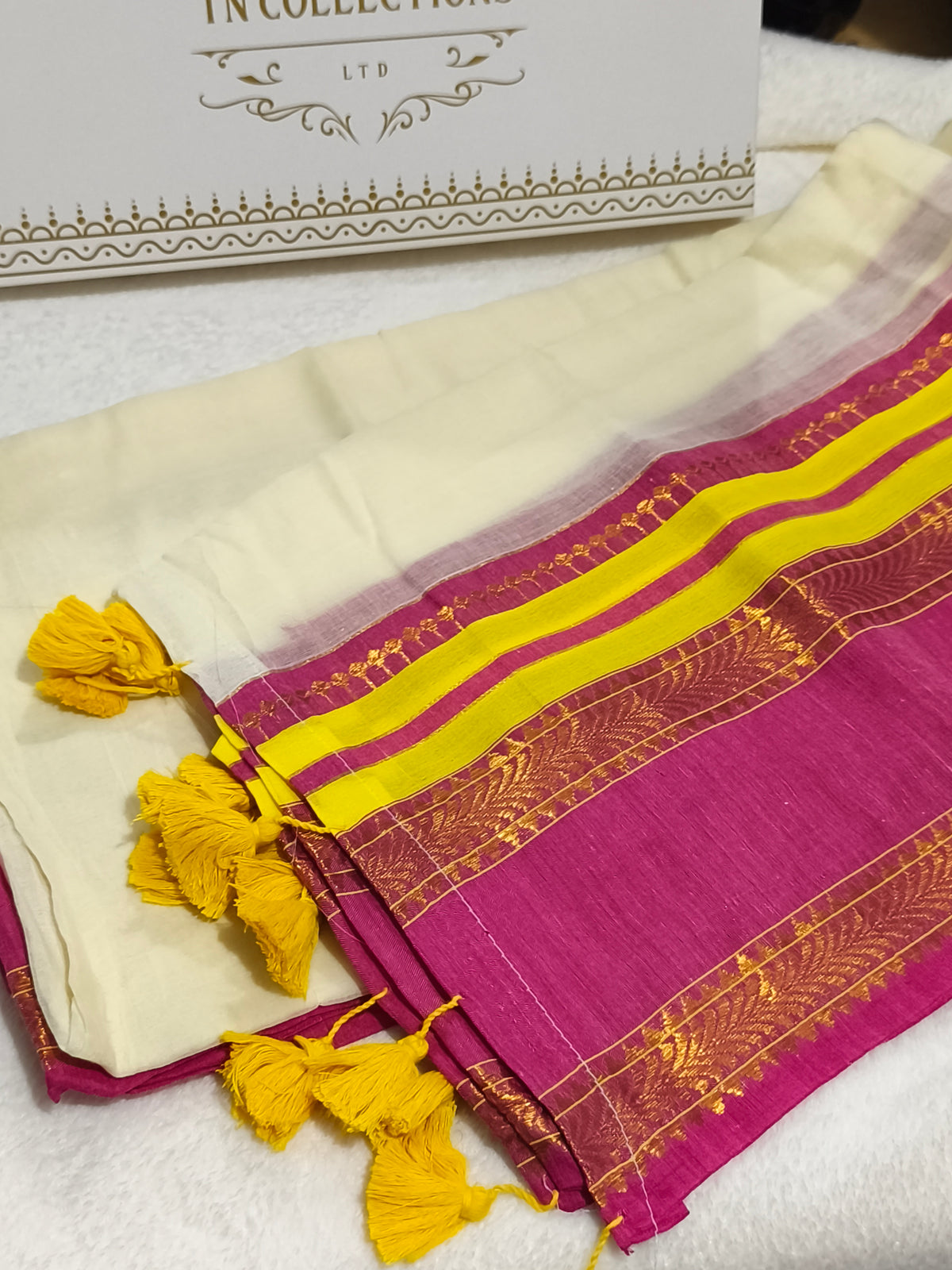Kerala Special Mul Cotton Saree with Kanchi Border